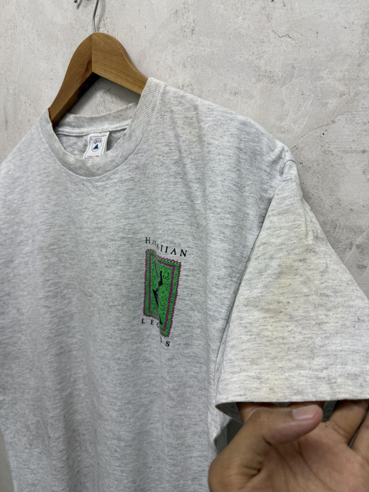 Vintage Vintage 90s Hawaiian Surf Club Hawaii Distressed Tee Size US L / EU 52-54 / 3 - 5 Thumbnail