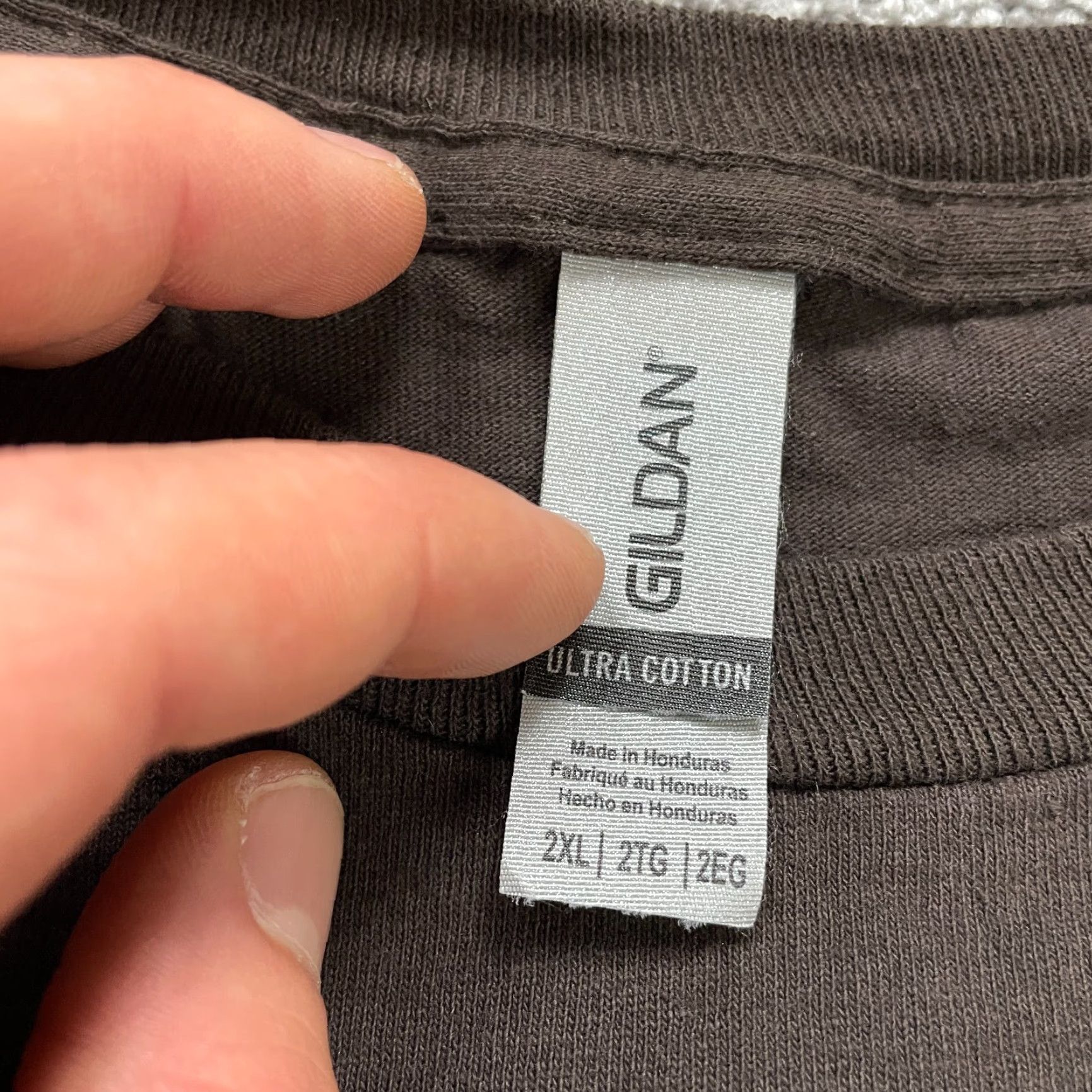 Gildan GILDAN Ultra Cotton Long Sleeve T-Shirt Mens 2XL Brown Graphic Crew Neck Outdoor Sports Size US XXL / EU 58 / 5 - 7 Thumbnail