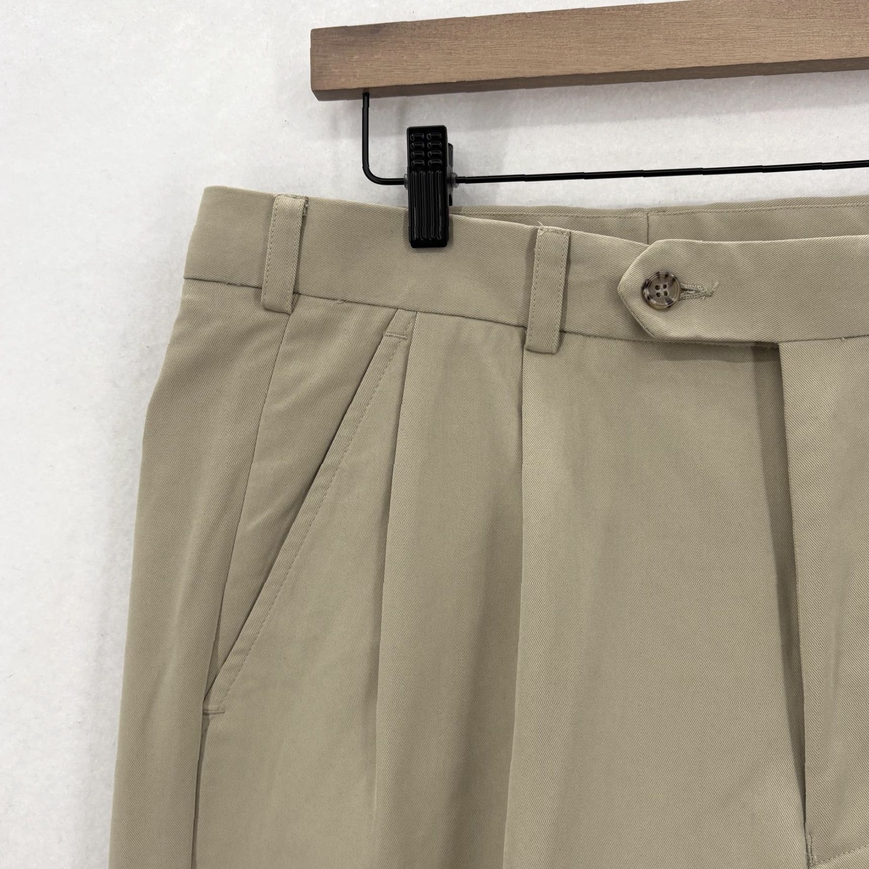 Izod IZOD Pants Mens 34x32 Khaki Microfiber Pleated Front Cuffed Chino Slacks Casual Size US 34 / EU 50 - 3 Thumbnail