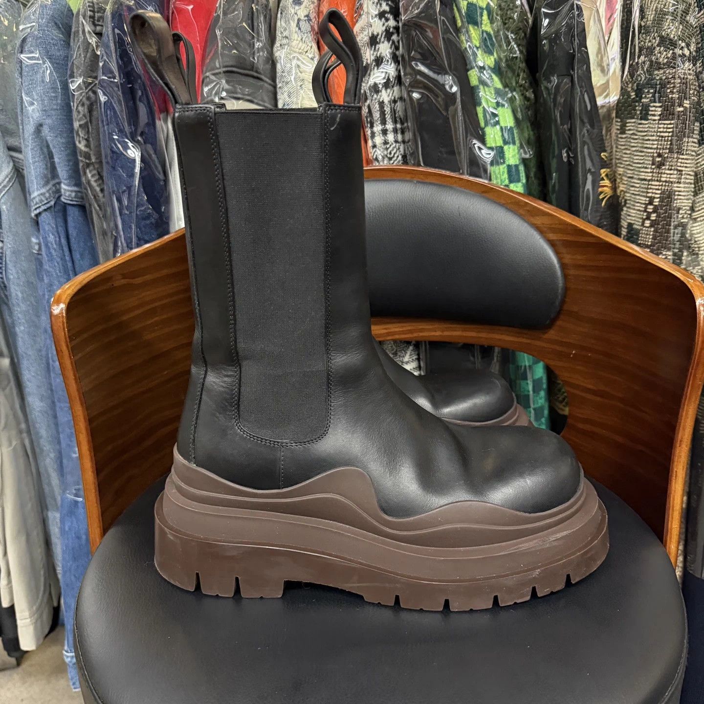 Bottega Veneta Bottega Veneta Tire Platform Chelsea Boots Black Brown Size US 7 / IT 37 - 4 Thumbnail