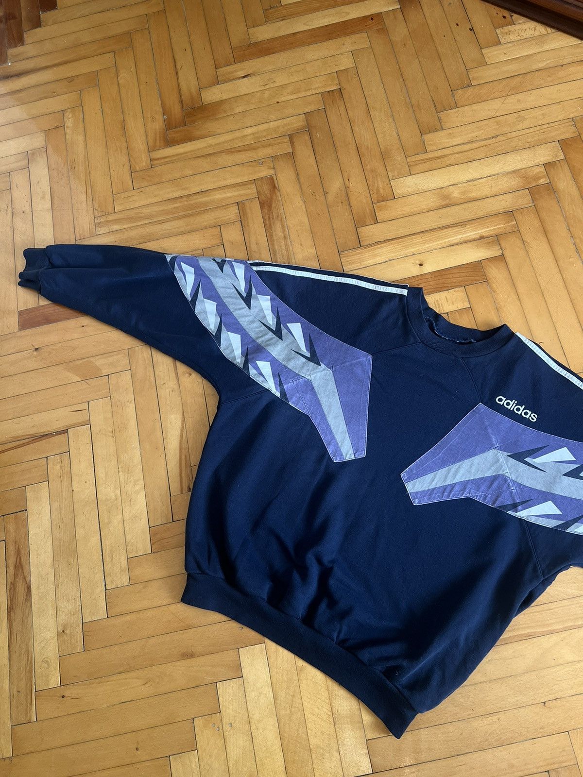 Adidas × Vintage Adidas Colour Block Embroidered Spell Out Sweatshirt Size US L / EU 52-54 / 3 - 6 Thumbnail
