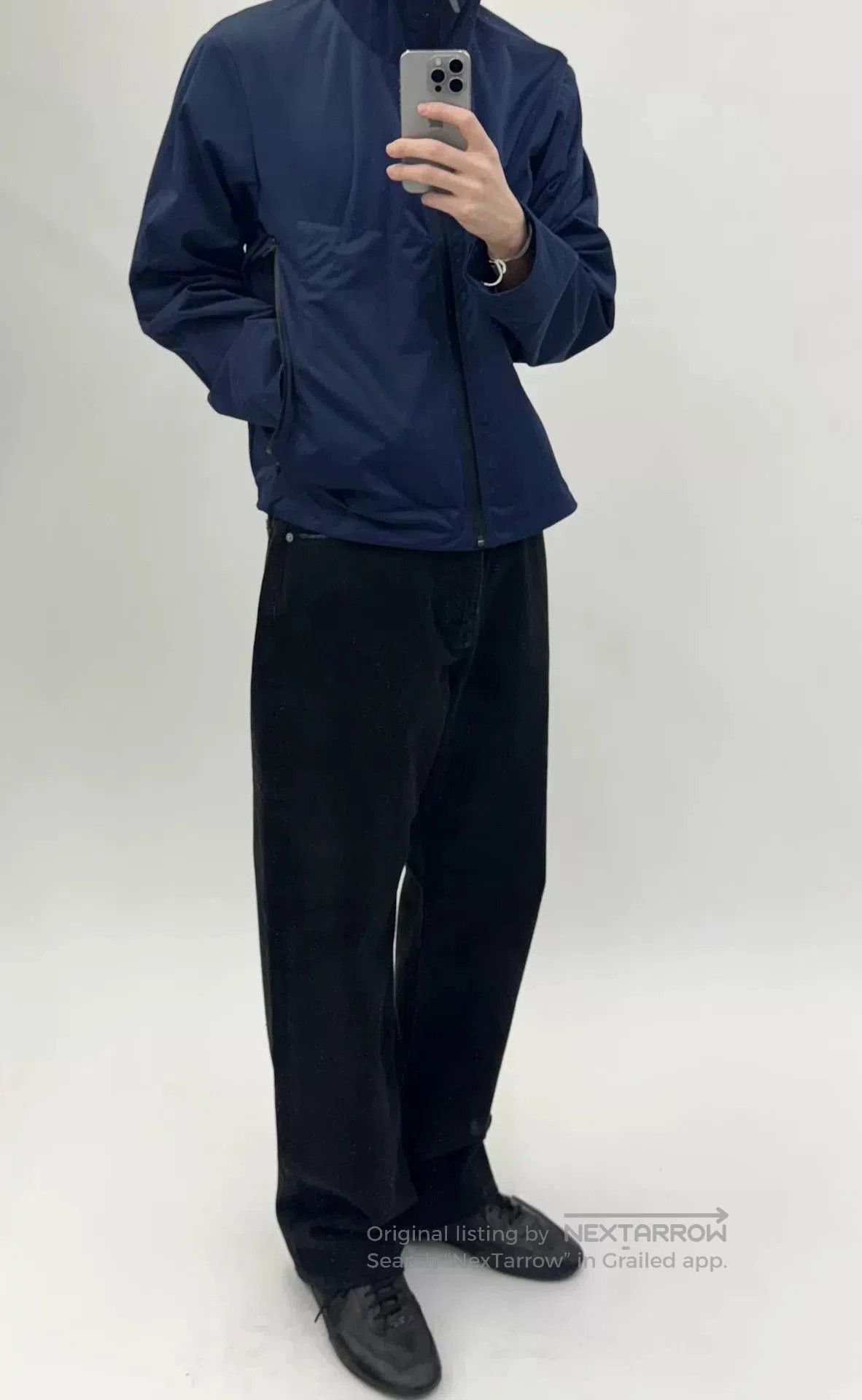 Vuja De relaxed-fit jeans in musou black. Size US 27 - 6 Thumbnail