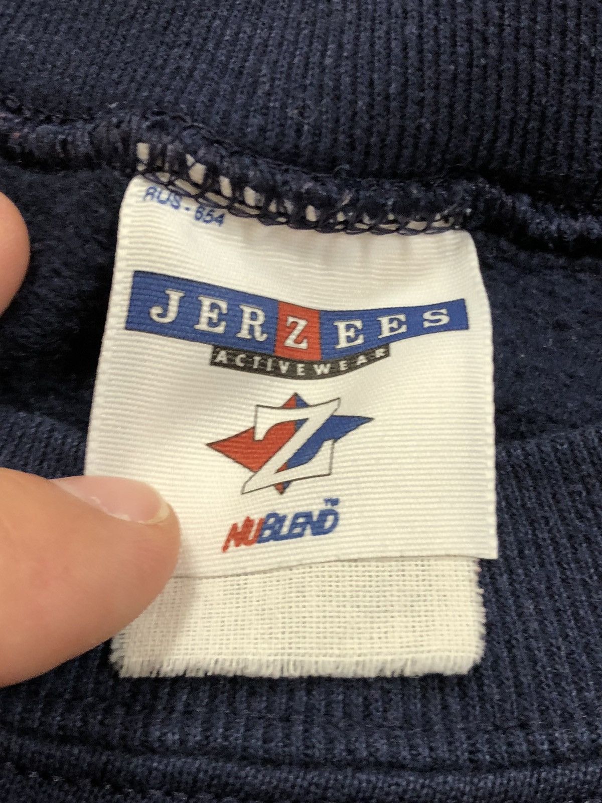 Jerzees Vtg Jerzees Sweatshirt NuBlend Crewneck Pullover Size US L / EU 52-54 / 3 - 3 Thumbnail