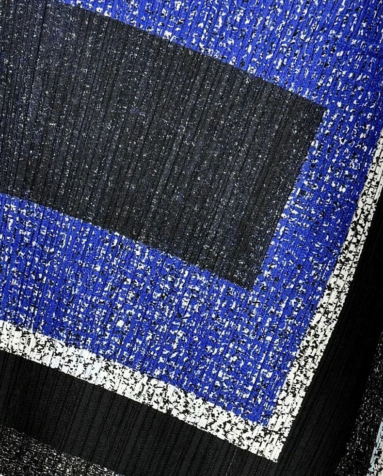 Issey Miyake Issey Miyake size:5 Green Mountain limited edition blue sq Size XS / US 0-2 / IT 36-38 - 2 Thumbnail