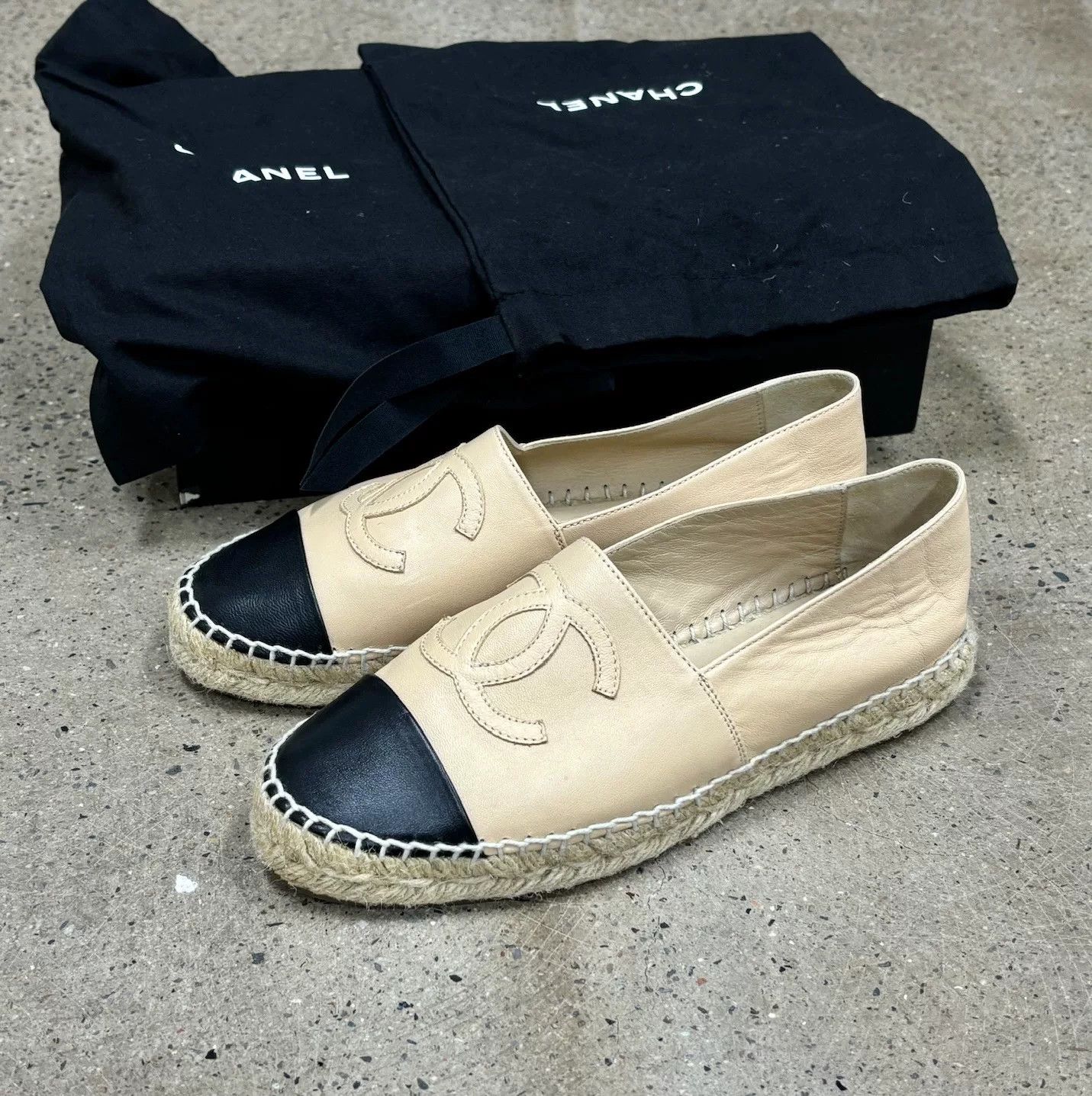 Chanel Chanel Fisherman Slip-On Shoes Size 36 Size US 5 / IT 35 - 1 Thumbnail