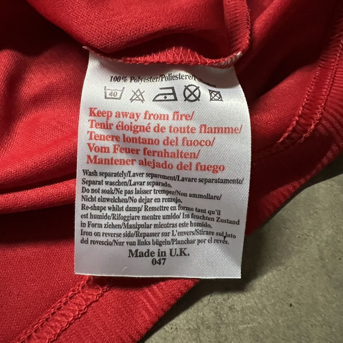 Umbro × Vintage Vintage 90’s FIFA Manchester United Umbro Soccer Jersey Size US L / EU 52-54 / 3 - 11 Thumbnail