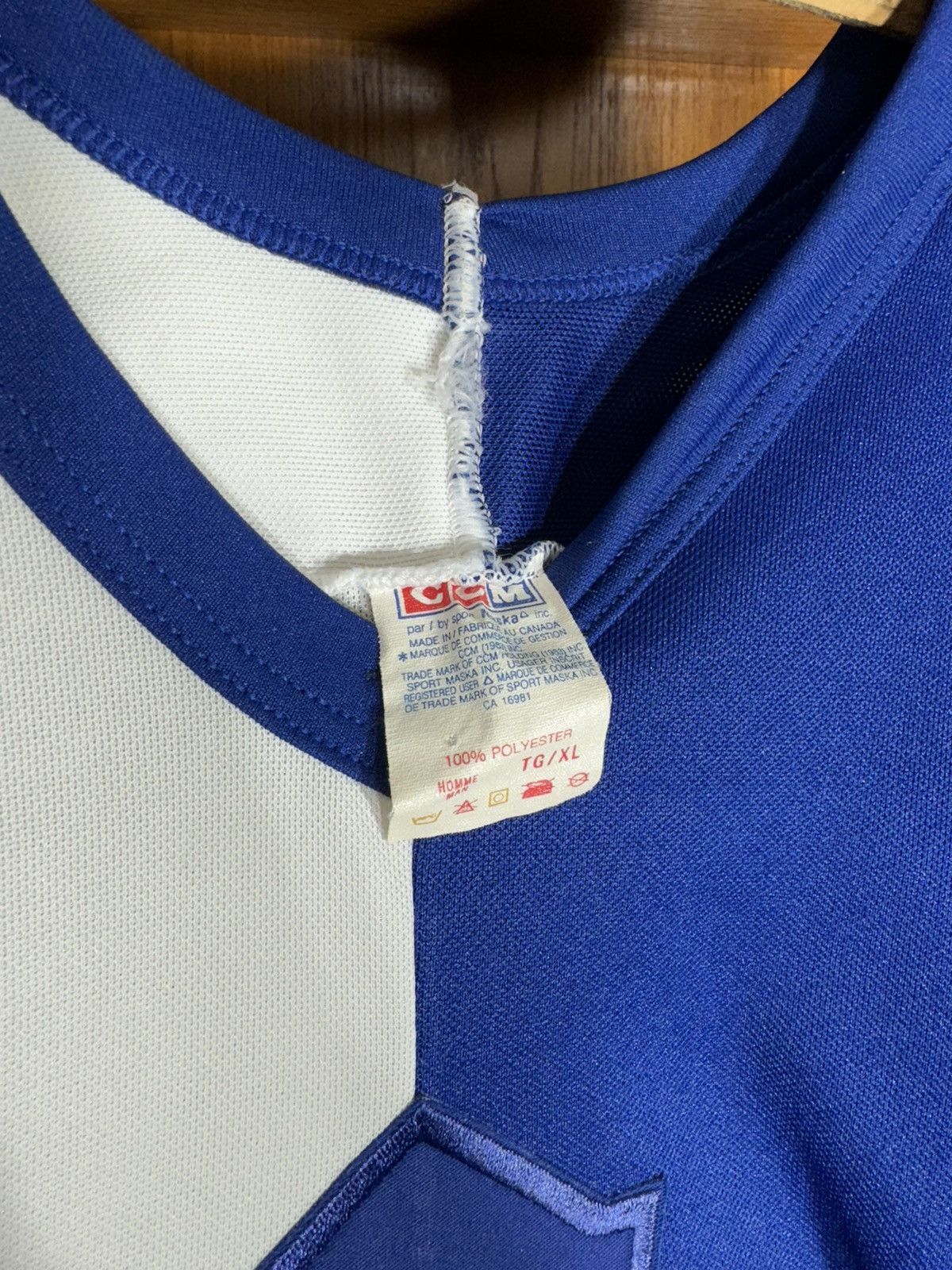 Vintage Vintage CCM Signed Split Toronto Maple Leafs Jersey Size US XL / EU 56 / 4 - 7 Thumbnail