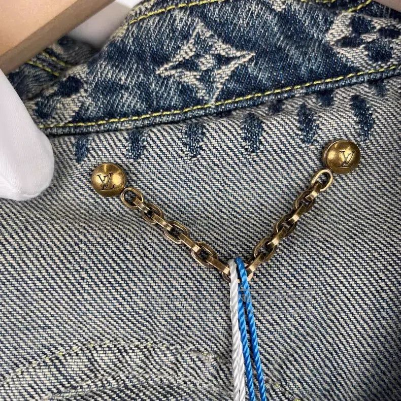 Louis Vuitton Louis Vuitton Nigo blue denim jacket Size US S / EU 44-46 / 1 - 6 Thumbnail