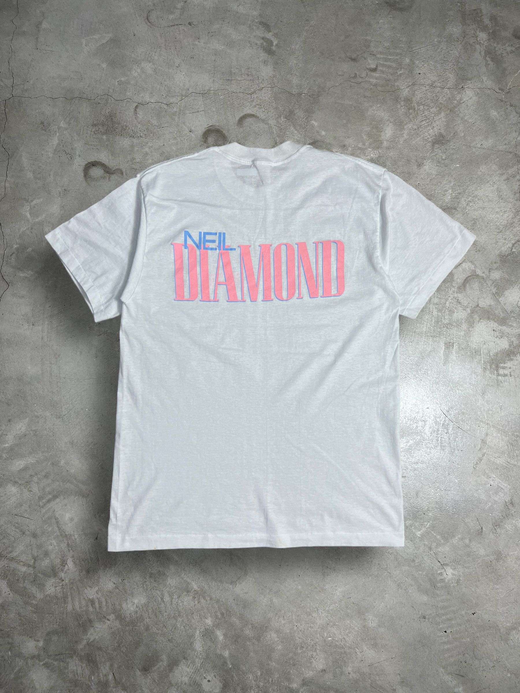 Band Tees Vintage 80s Neil Diamond Band Tee (XL) GTME208 Size US XL / EU 56 / 4 - 1 Thumbnail