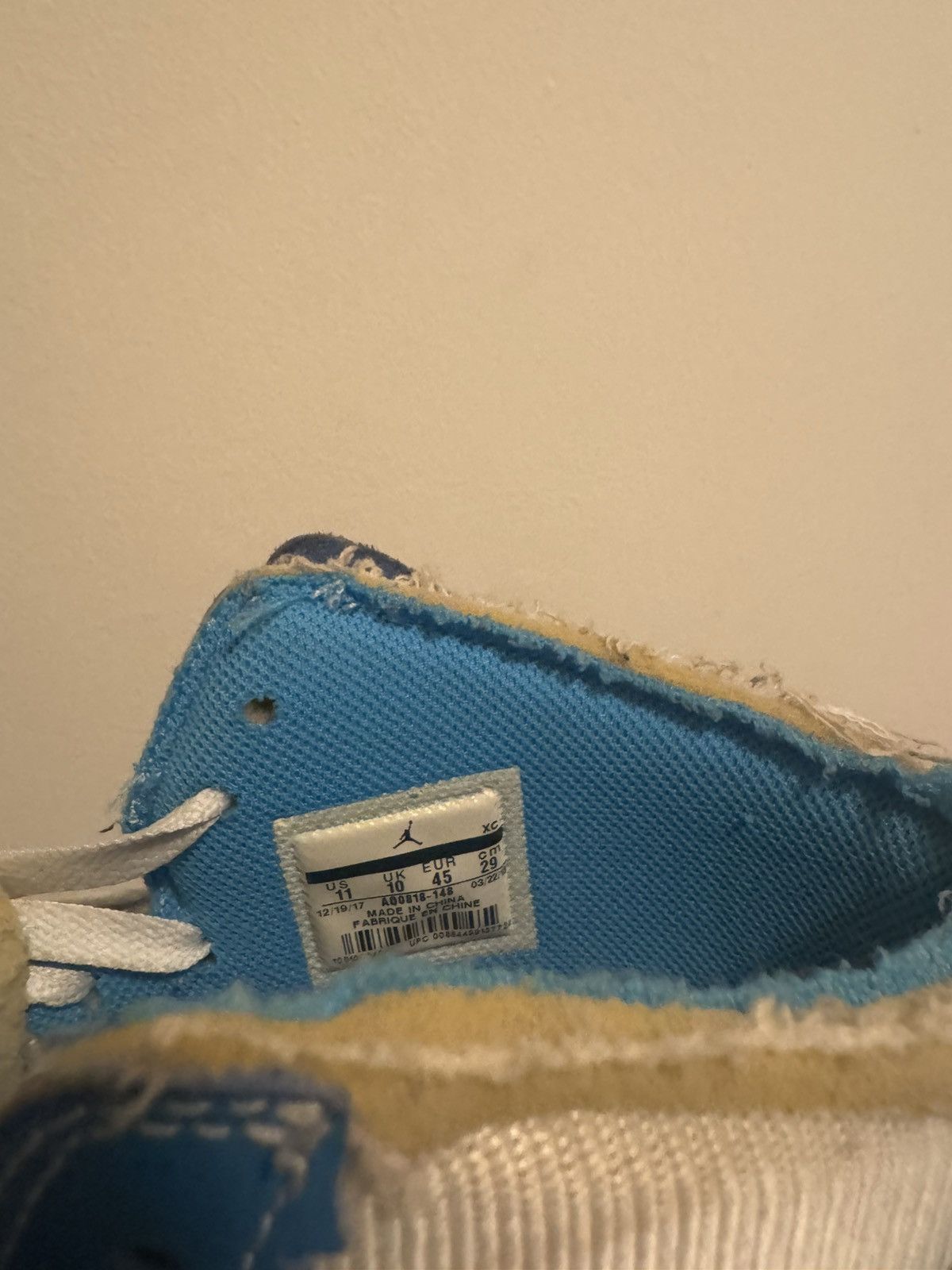 Nike Off white 1 Jordan UNC Size US 11 / EU 44 - 11 Thumbnail