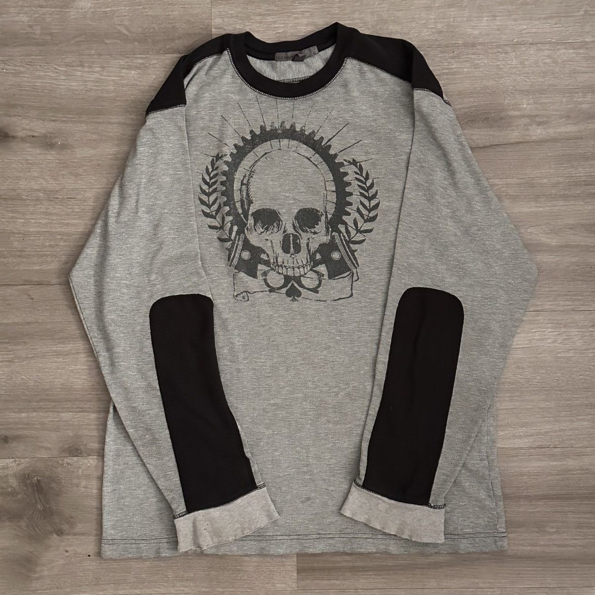 Affliction Grey Y2K Old Navy Skull Thermal Graphic Shirt Size US XL / EU 56 / 4 - 1 Thumbnail