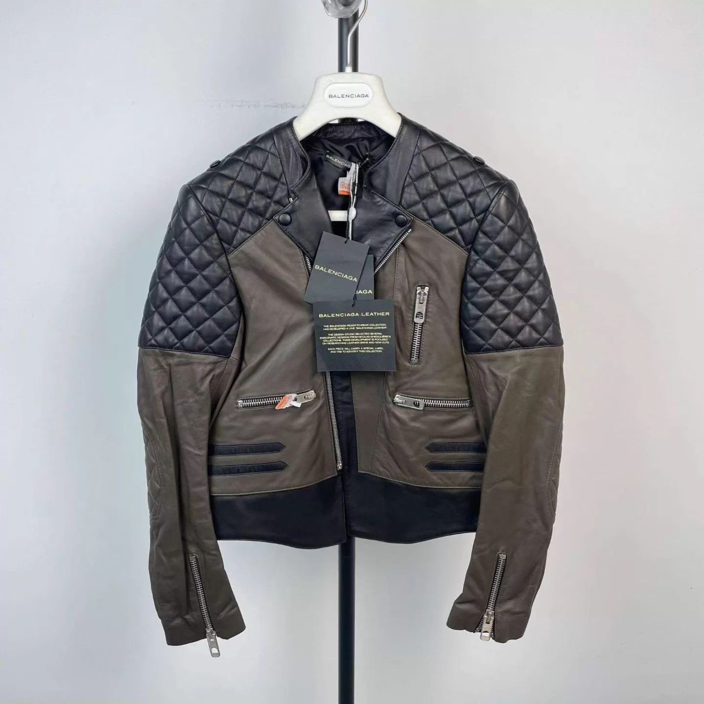 Balenciaga Balenciaga jacket size 38 Size XS / US 0-2 / IT 36-38 - 1 Thumbnail