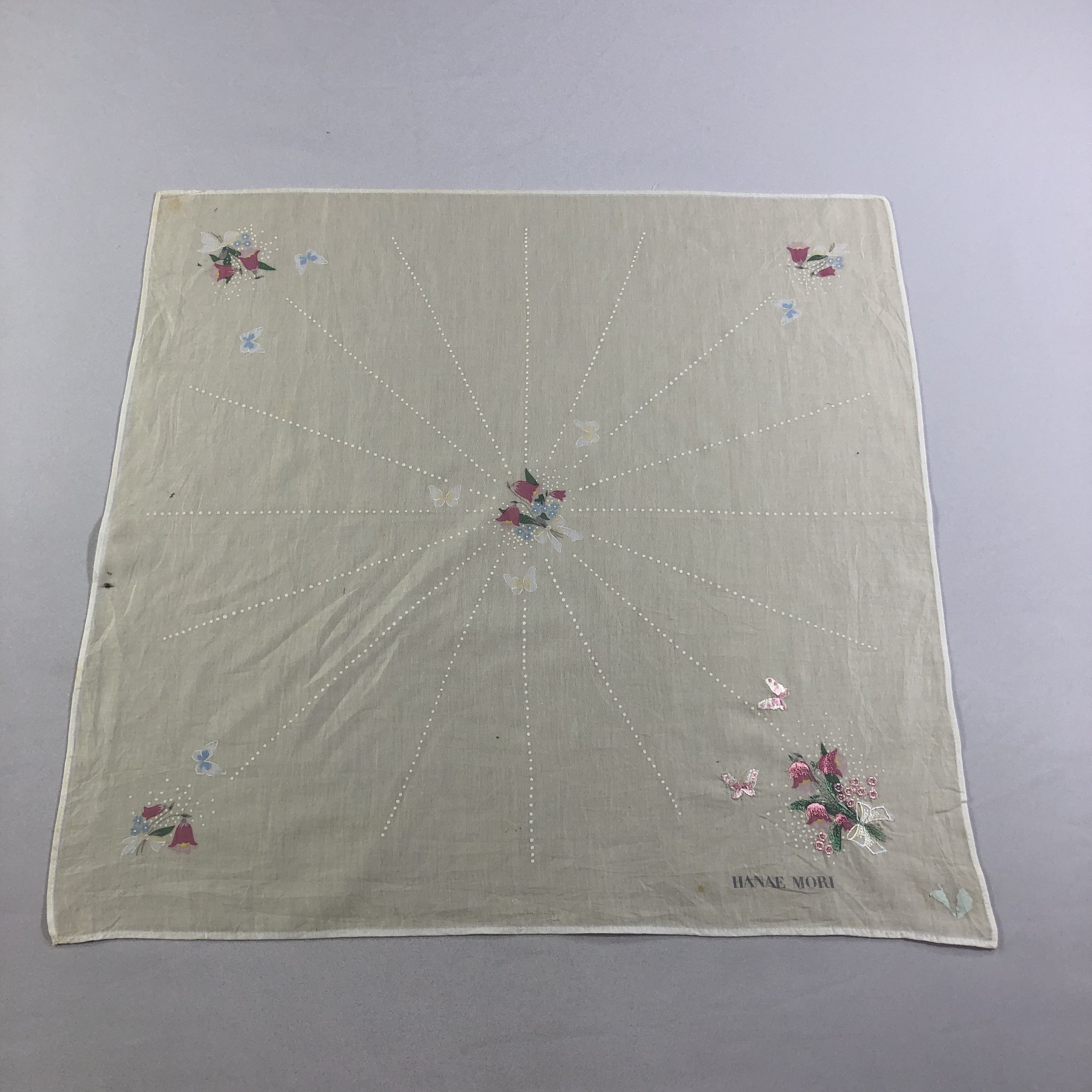 Hanae Mori × Japanese Brand × Vintage Hanae Mori Handkerchief Neckerchief Bandana H2096 Size ONE SIZE - 1 Thumbnail