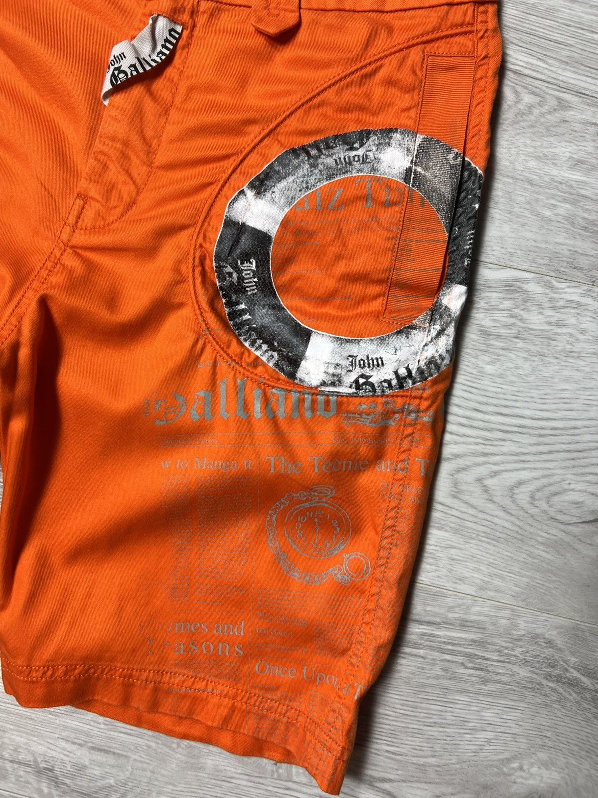 John Galliano John Galliano All Over Printed Orange Shorts Size Men’s XS Size US 28 / EU 44 - 5 Thumbnail