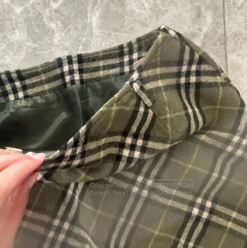Burberry Burberry Green Wool Mini Skirt Size S. Size 23" - 4 Thumbnail