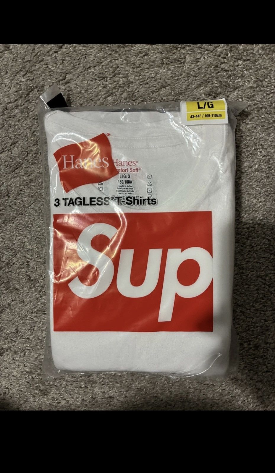 Hanes × Supreme Supreme x Hanes Tagless Tees White (3 Pack) Size US L / EU 52-54 / 3 - 2 Thumbnail