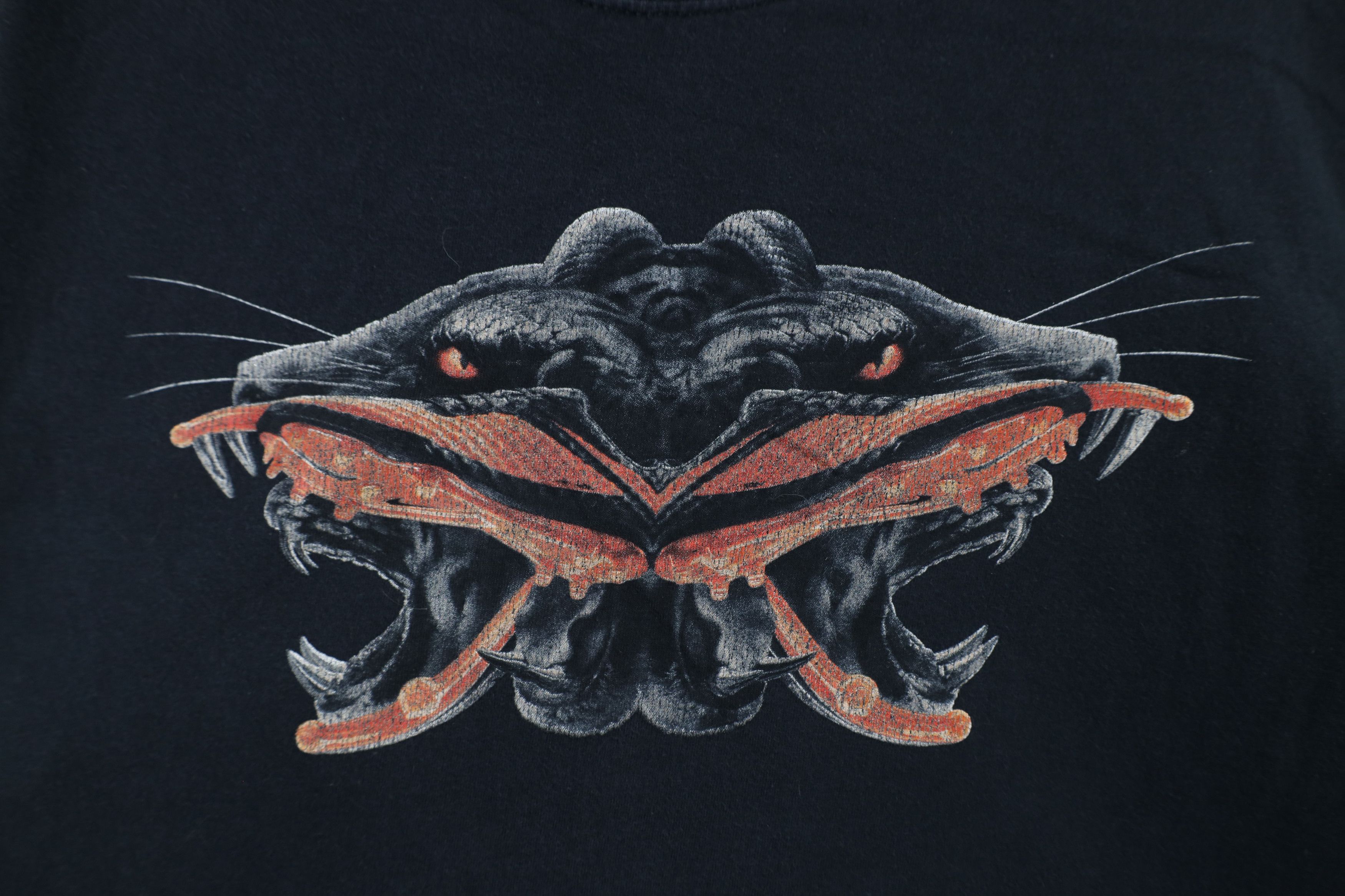 Nike × Vintage Vintage Y2K Nike Python Snake Soccer Football T-Shirt Size US L / EU 52-54 / 3 - 5 Thumbnail