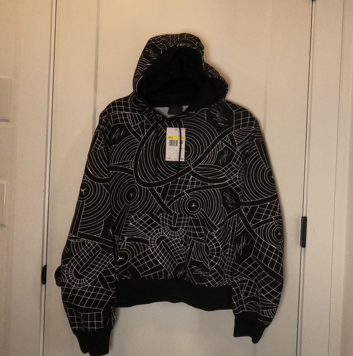 Jordan Brand •NWT • Air Jordan Black cropped hoodie • Women’s Small Size S / US 4 / IT 40 - 2 Thumbnail