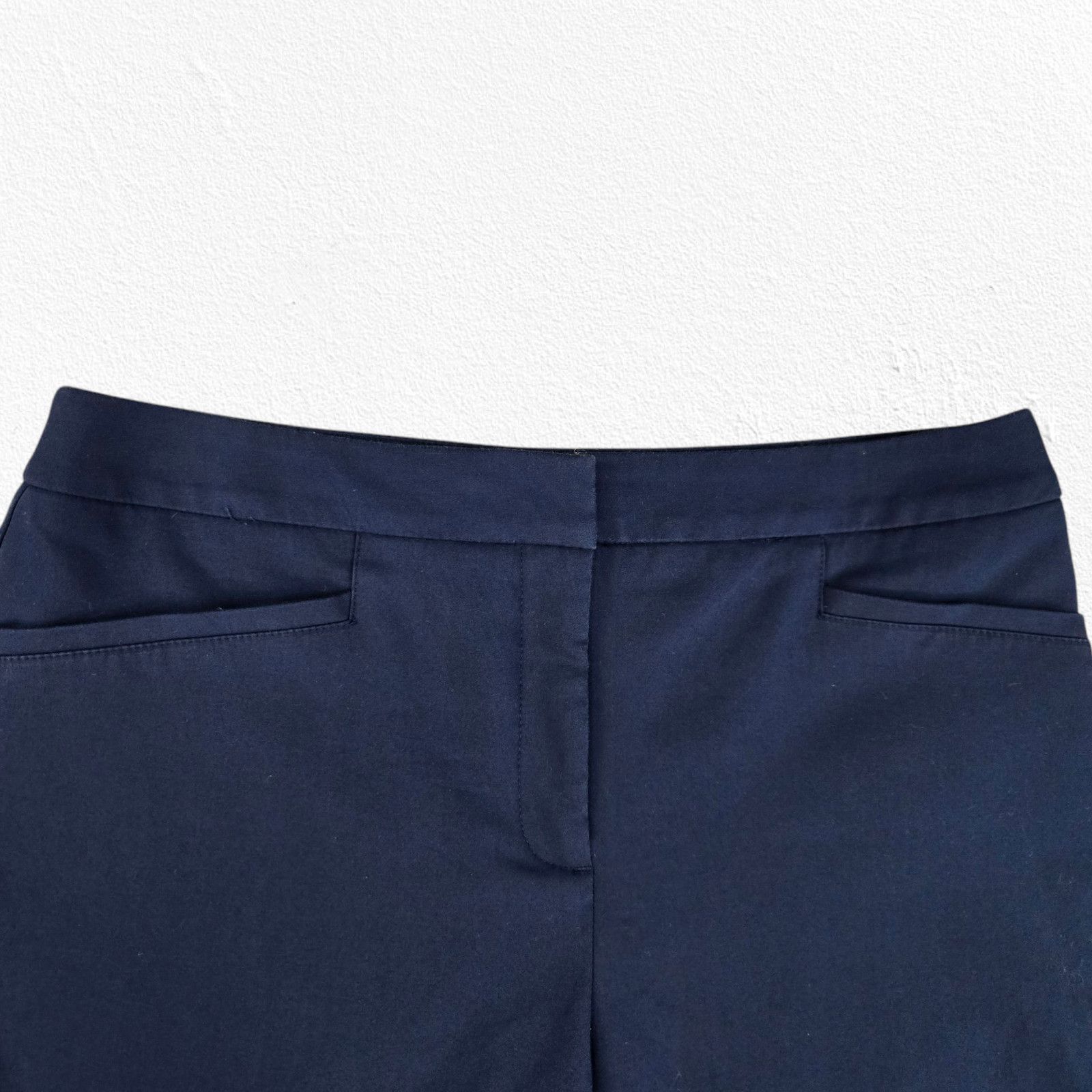 Chicos Chico’s Navy Fabulously Slimming Bermuda Shorts Size 6 Size 28" / US 6 / IT 42 - 4 Thumbnail