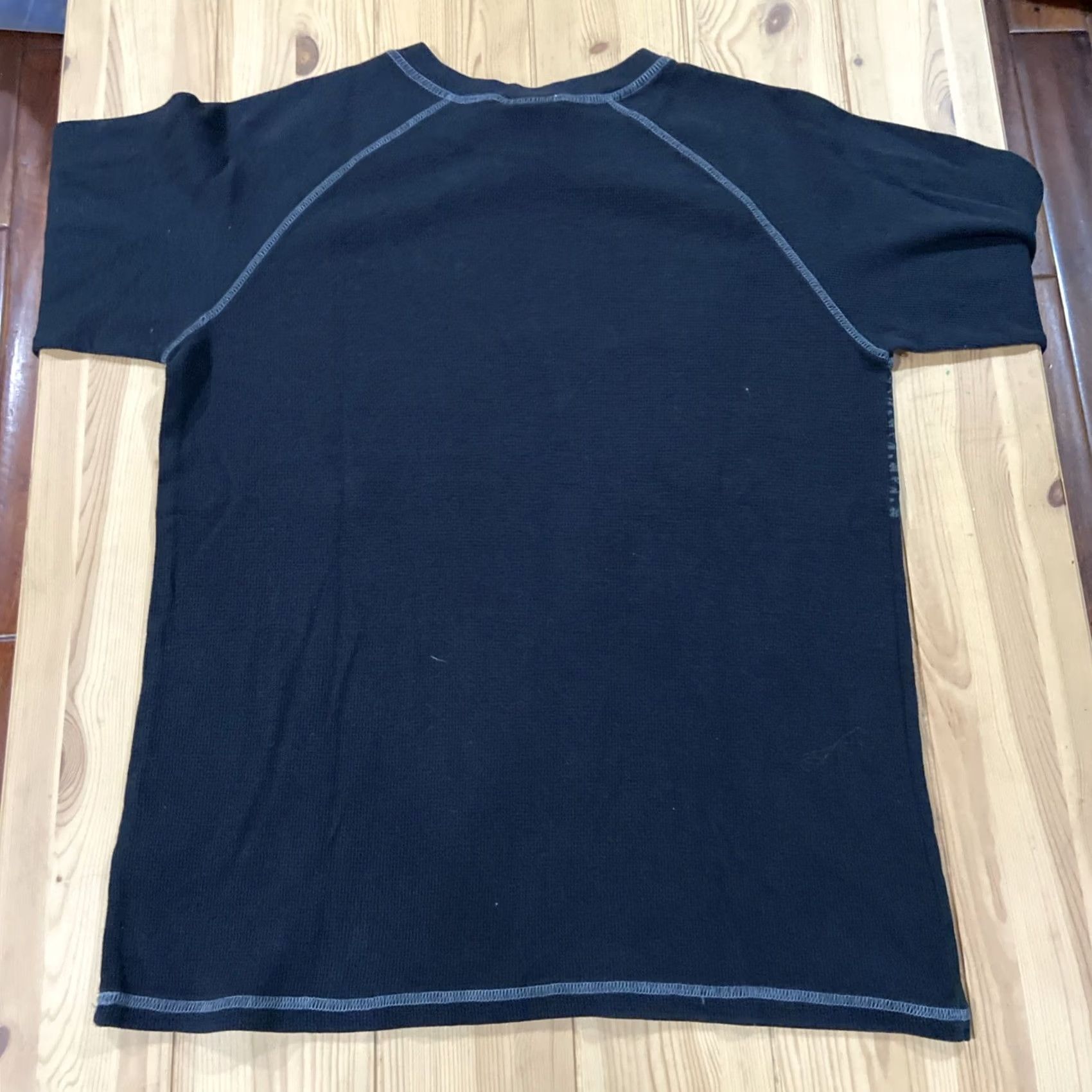 Vintage UNK Los Angeles Lakers Long Sleeve Thermal Shirt Graphic Print Size Large Black Mens T-Shirt Size US L / EU 52-54 / 3 - 6 Thumbnail