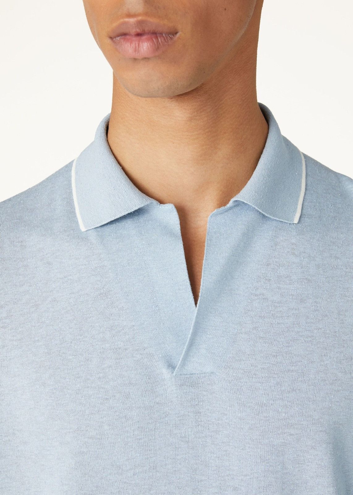 Loro Piana o1srvl11e1224 Buttonless Polo Shirt in Light Blue Size US S / EU 44-46 / 1 - 3 Thumbnail