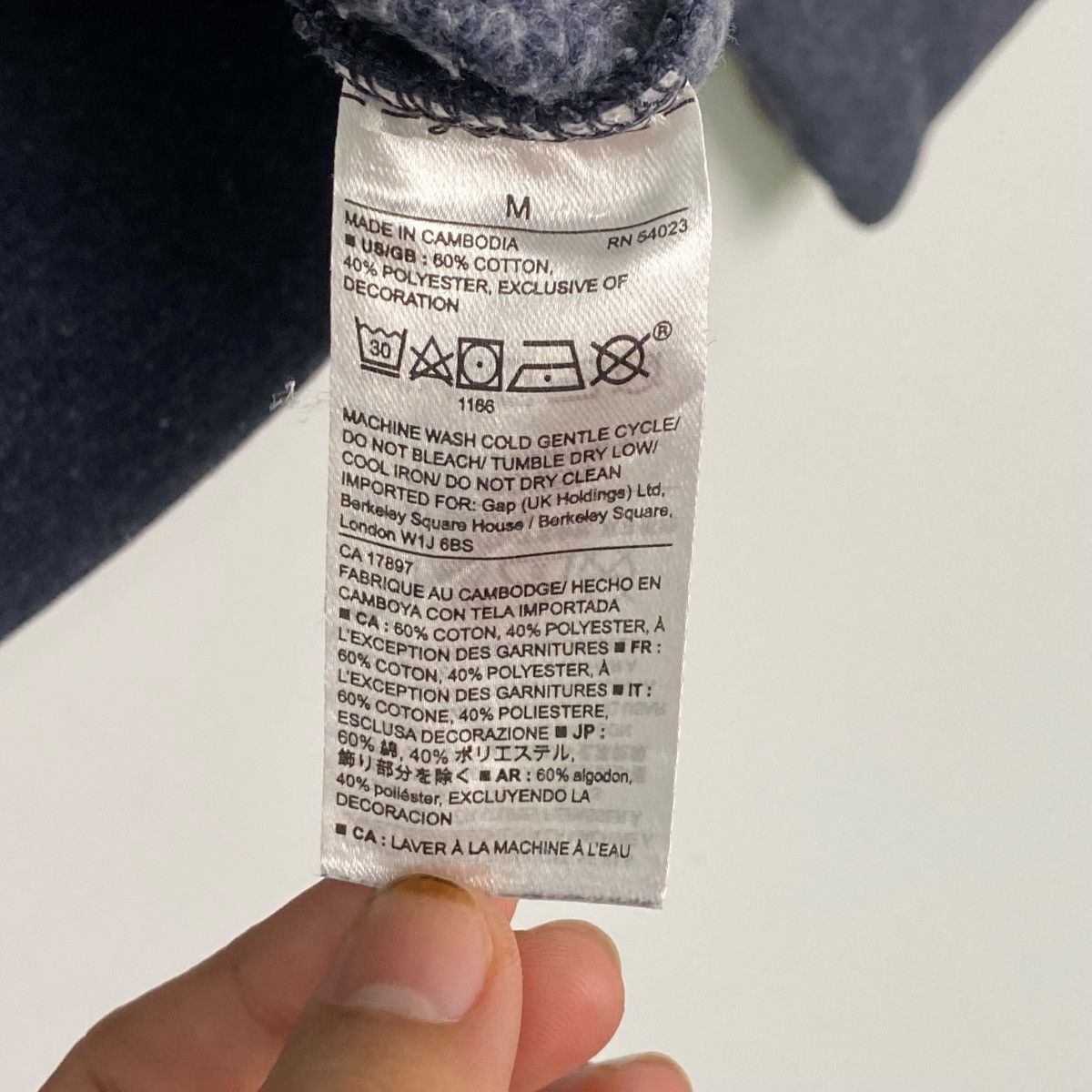 Gap × Vintage Vintage GAP Hoodie Big Logo Embroidered Blue Size US M / EU 48-50 / 2 - 5 Thumbnail