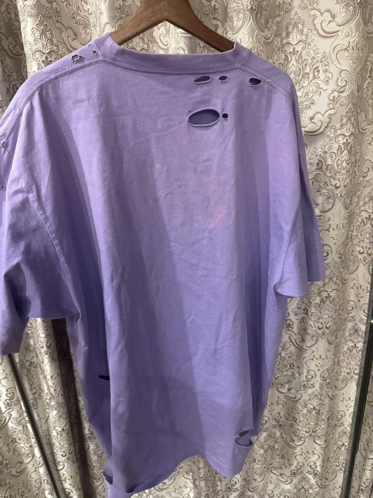 Balenciaga Balenciaga destroyed purple T-Shirt Size US M / EU 48-50 / 2 - 2 Thumbnail