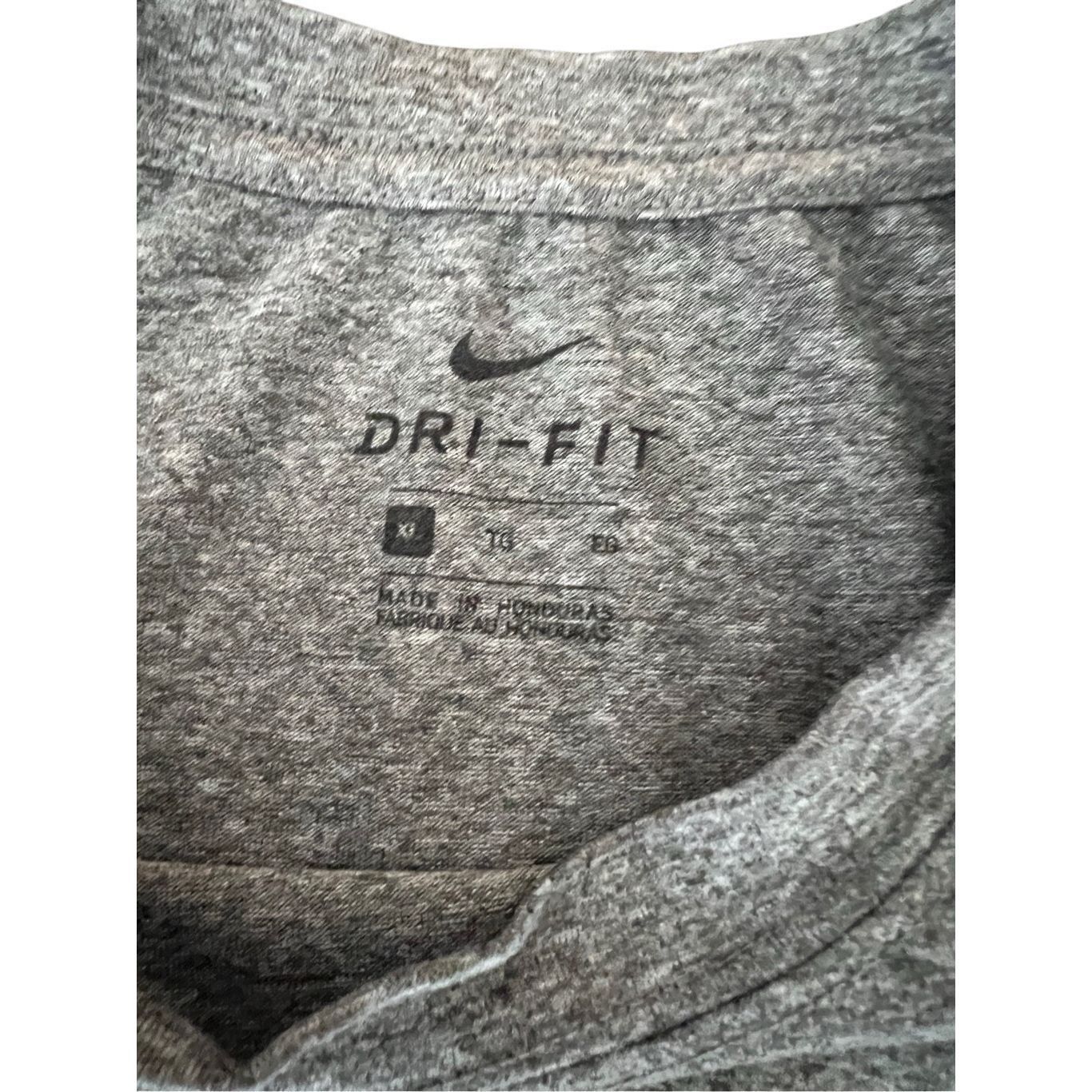 Nike Nike Logo Dri Fit Athletic T-shirt size XL Size US XL / EU 56 / 4 - 8 Thumbnail