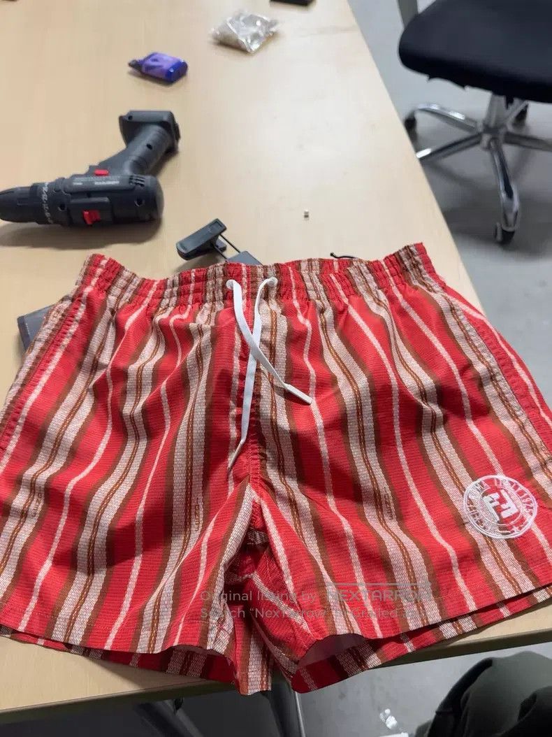 Fendi Fendi Beach Shorts Size US 32 / EU 48 - 1 Thumbnail