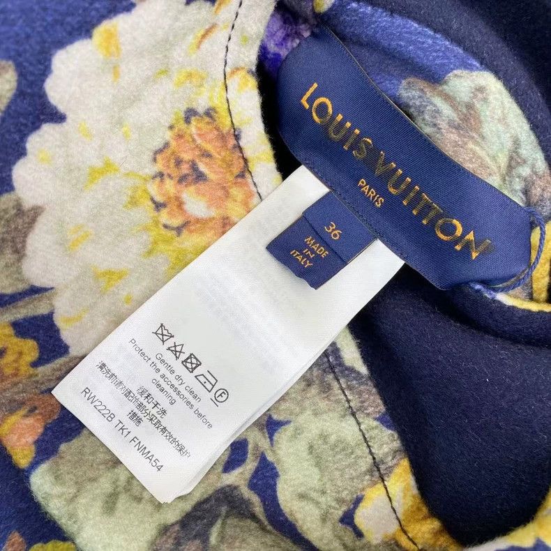 Louis Vuitton Louis Vuitton Sheep wool show style reversible wool coat Size XS / US 0-2 / IT 36-38 - 6 Thumbnail