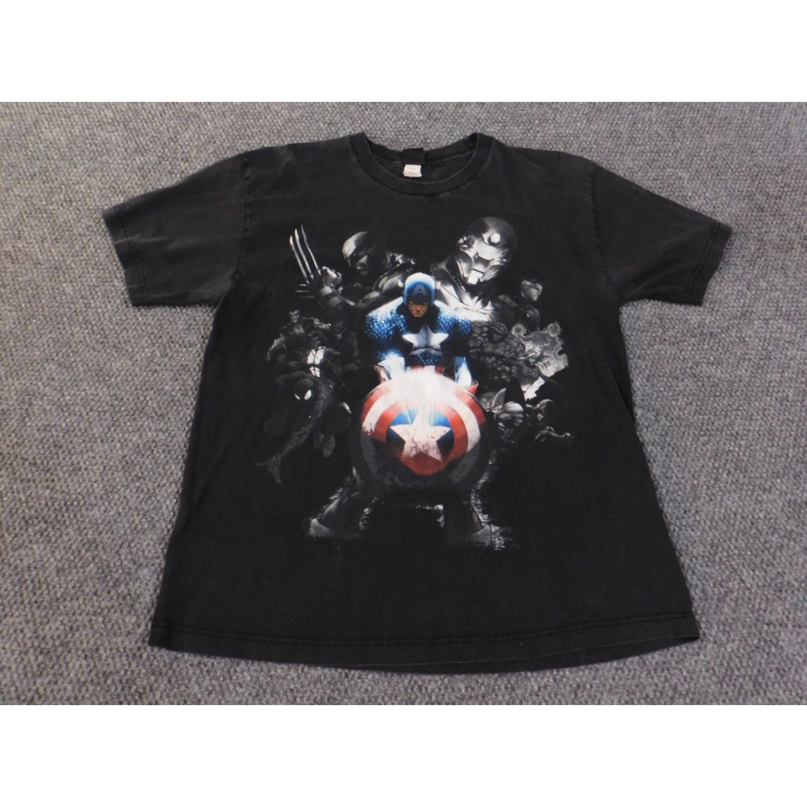 Vintage VINTAGE Marvel Shirt XL Mens Captain America Wolverine 90s Crew Neck Short Sleeve Black Cotton Logo T-Shirt Size US XL / EU 56 / 4 - 2 Thumbnail