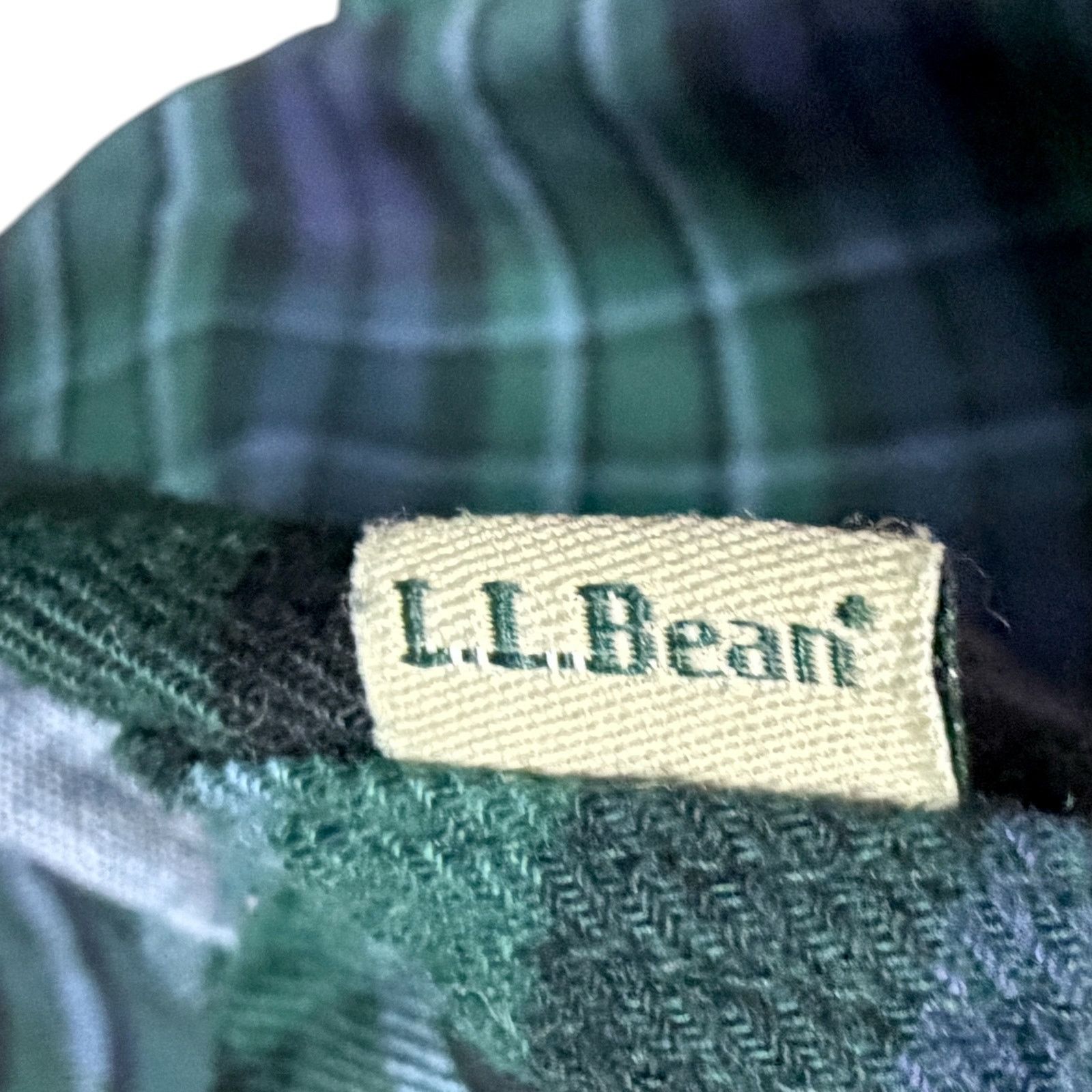 L.L. Bean Vintage LL Bean Men's Large Green Blue Flannel Button Down Size US L / EU 52-54 / 3 - 7 Thumbnail