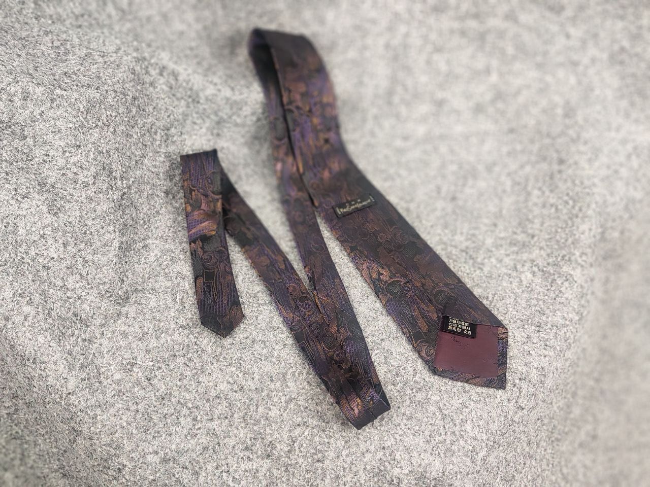 Yves Saint Laurent Yves Saint Laurent Vintage 90s Silk design YSL Tie Pattern Size ONE SIZE - 10 Thumbnail