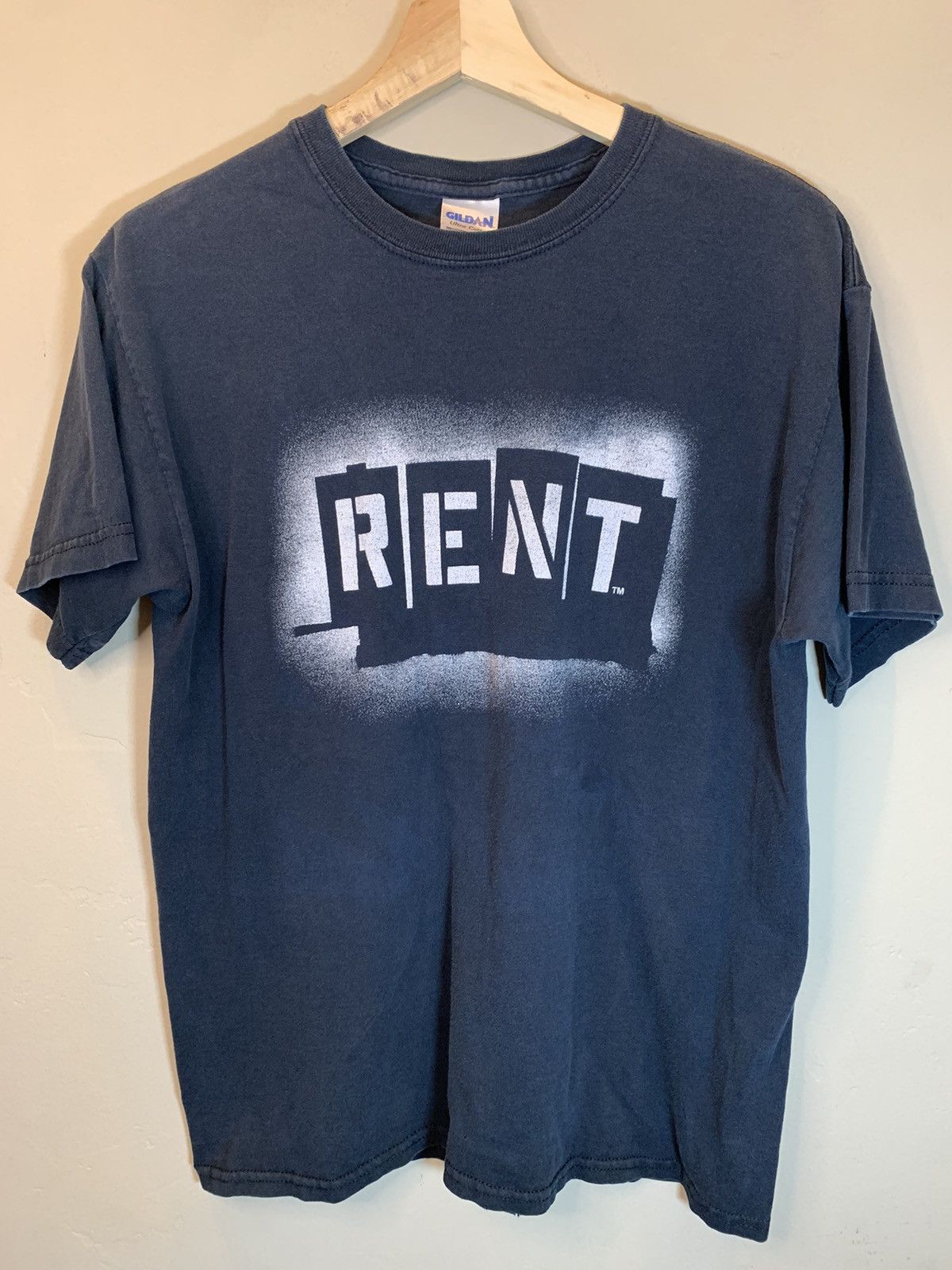*RARE* Vintage RENT Movie Film Broadway Play Art T-Shirt - M