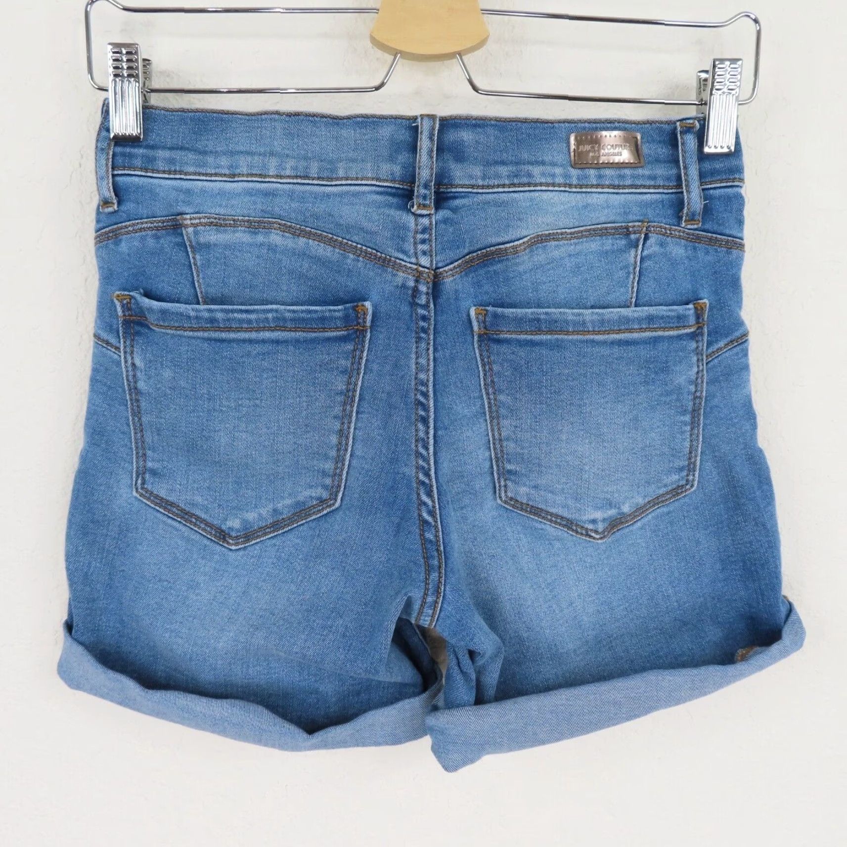Juicy Couture Juicy Couture Women Bermuda Denim Shorts 2 Blue 5-Pocket Stretch Pockets Regular Waist 12.75" Inseam 4.75" Vintage No Size 26" / US 2 / IT 38 - 3 Thumbnail