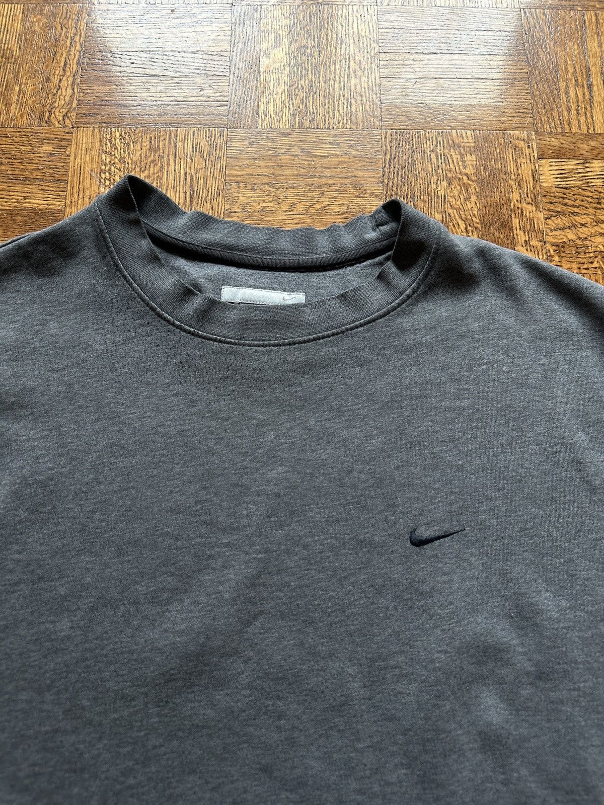 Nike Vintage Y2K Nike Embroidered Swoosh Crewneck Sweatshirt Size US XXL / EU 58 / 5 - 2 Thumbnail
