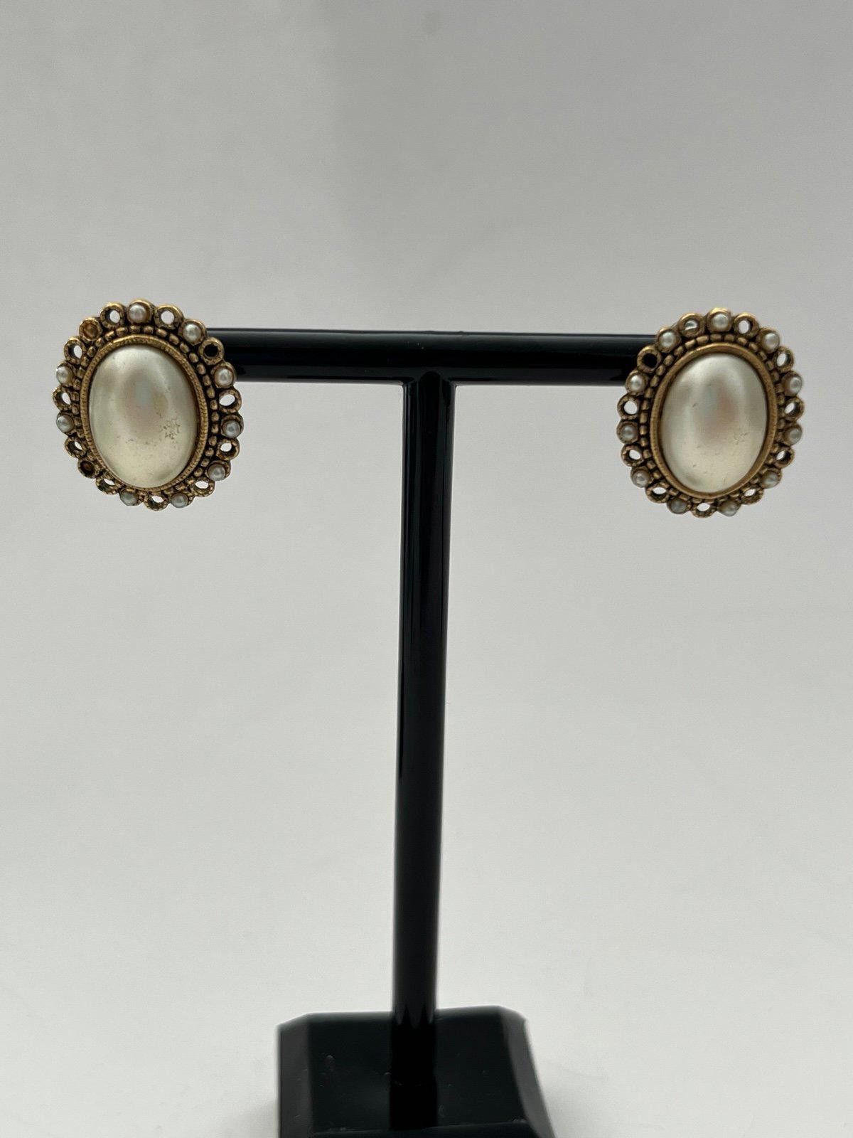Other 1990s Faux Pearl Clip On Earrings Size ONE SIZE - 1 Thumbnail