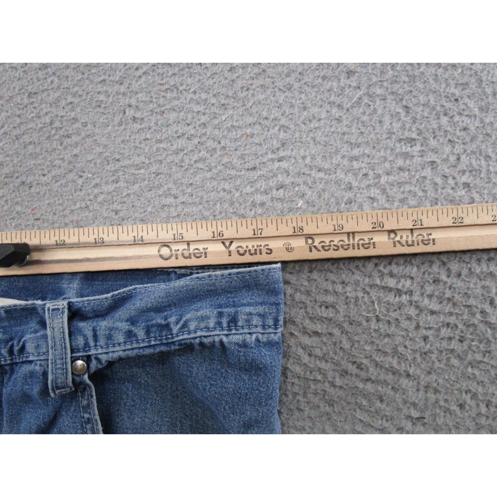 Levi's VINTAGE Levi's L2 Jorts Men’s Size 34 Jean Shorts Baggy Fit Skater Y2K Denim Size US 34 / EU 50 - 6 Thumbnail