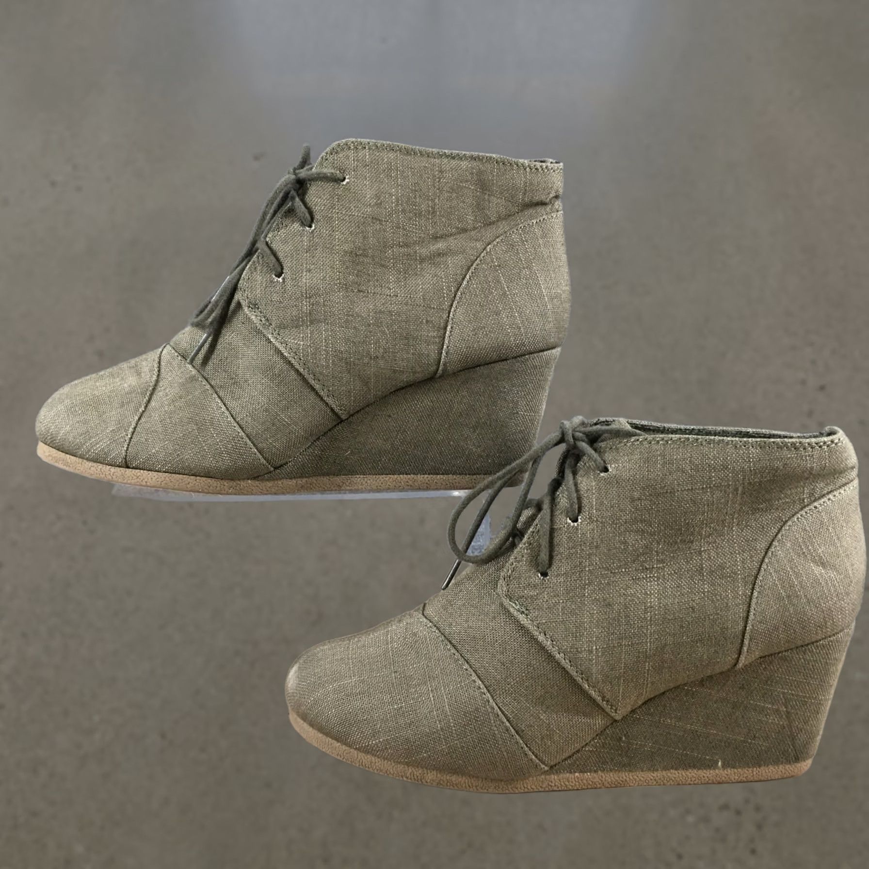 Vintage Maurices Boots Womens 9 Tali Ankle Booties Green Faux Leather Wedge Lace Up Size US 9 / IT 39 - 1 Thumbnail