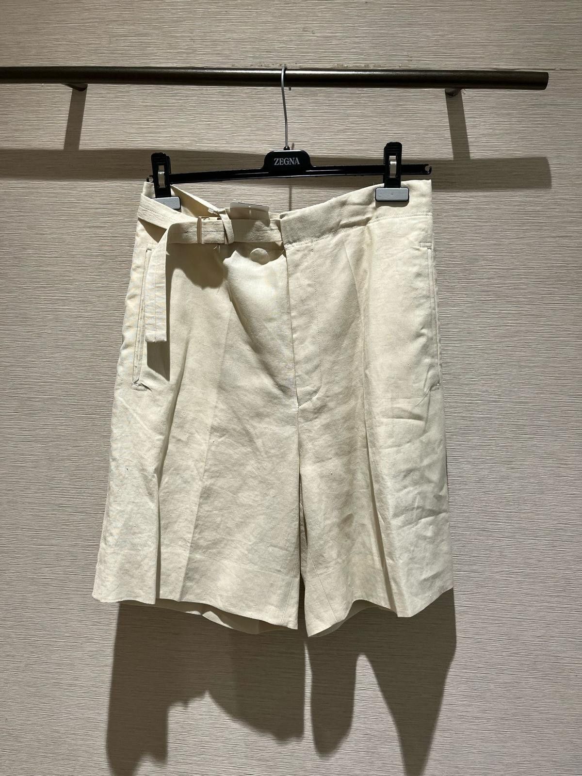 Ermenegildo Zegna o1s1rm0325 RUDI1847 Short in White Size US 32 / EU 48 - 1 Preview