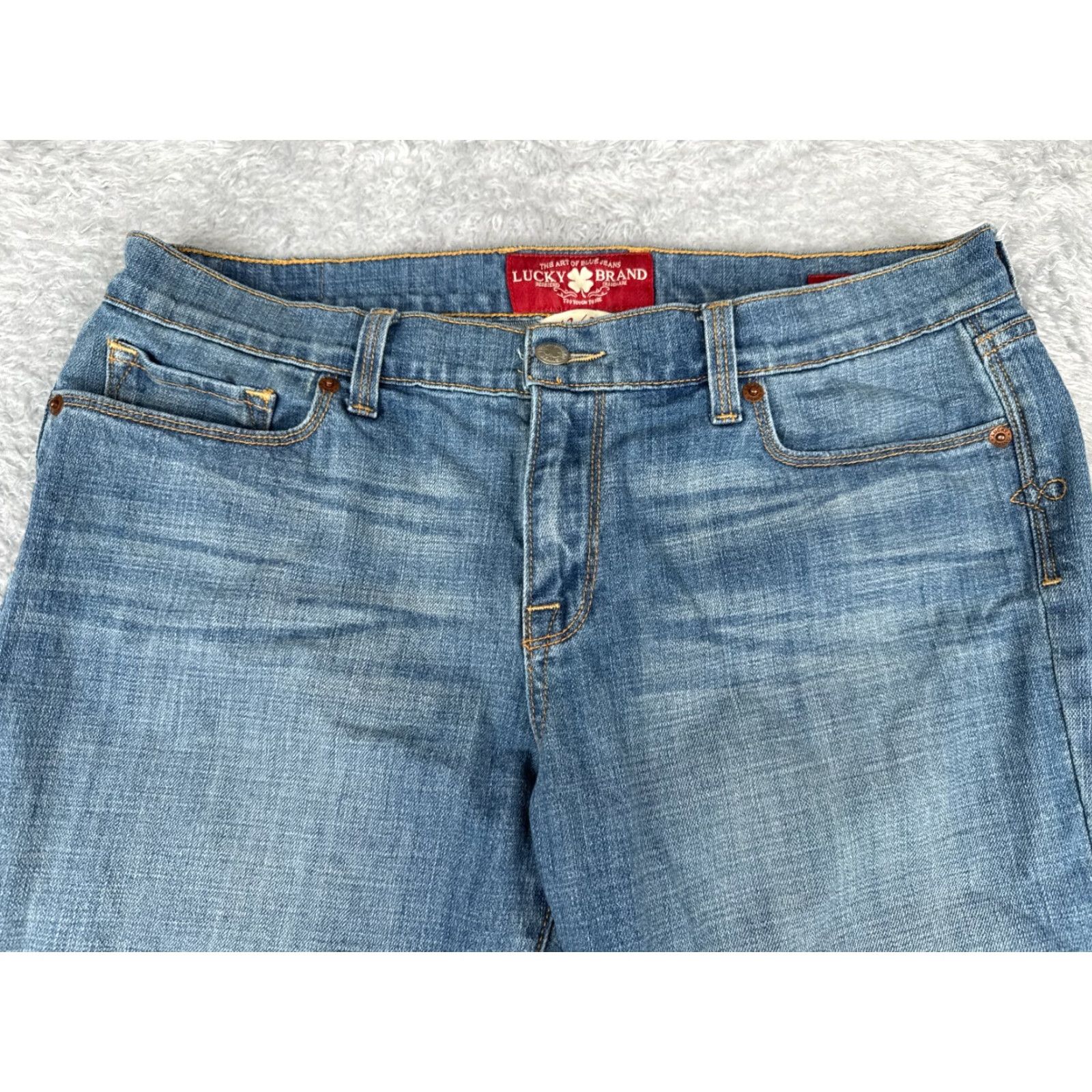 Lucky Brand Lucky Brand Jeans Women 12 Blue Denim Capri Mid Rise 32x26 Jeans Capris Vintage Millennial Style Womens Size 34" / US 12 / IT 48 - 4 Thumbnail
