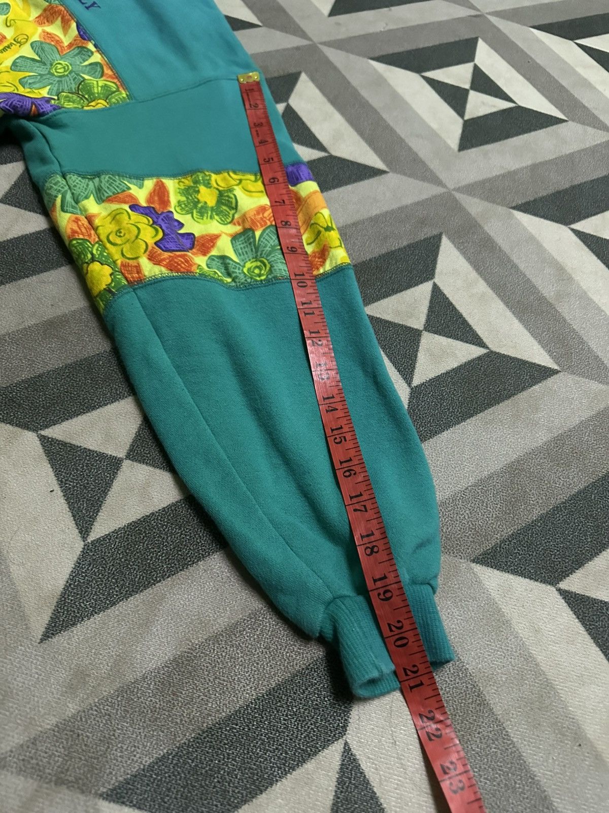 Fiorucci Vintage 90s Fiorucci flower shop Italy sweatshirt Size US M / EU 48-50 / 2 - 10 Thumbnail