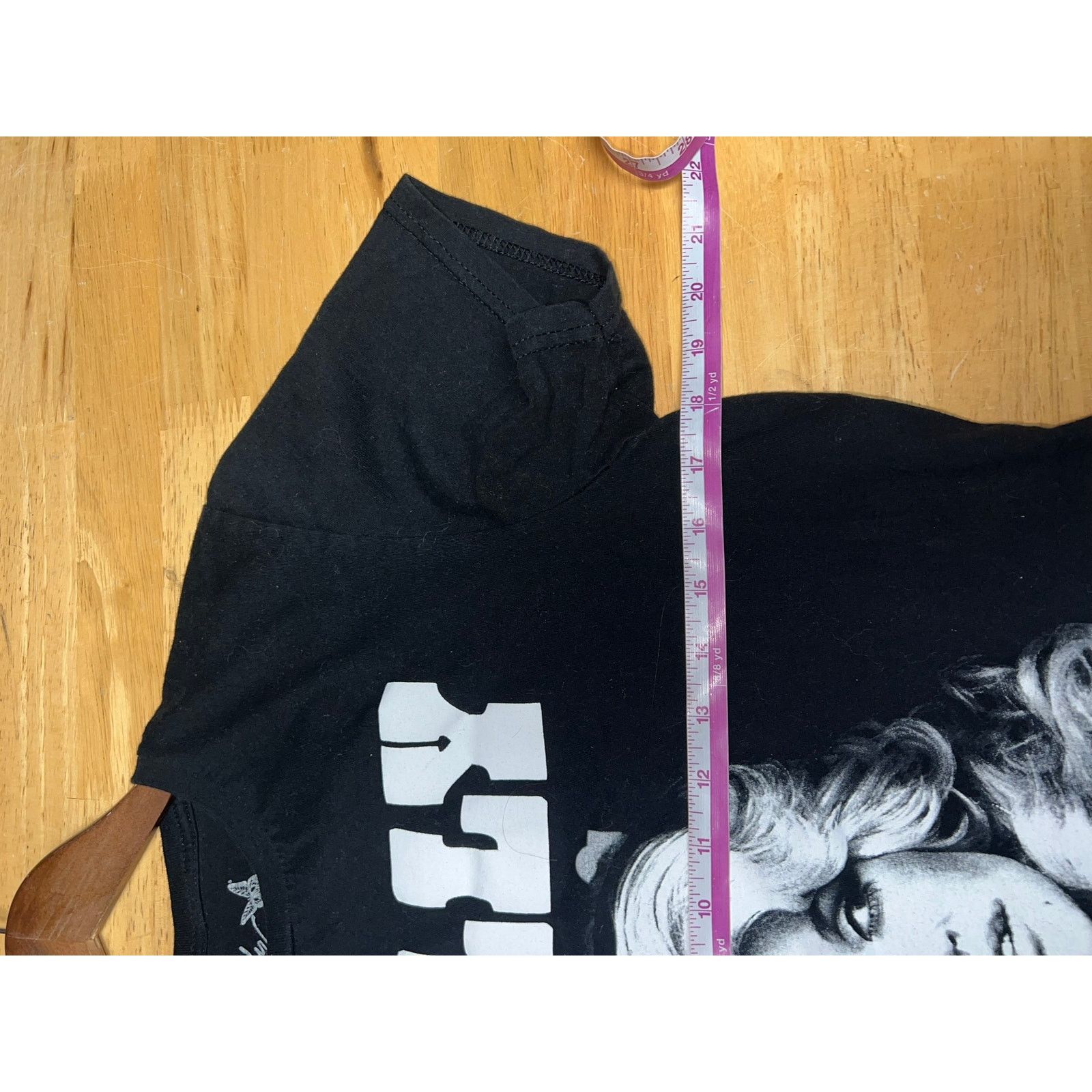 Band Tees Dolly Parton Shirt Country Musician Black Graphic Tee Medium Size US M / EU 48-50 / 2 - 6 Thumbnail