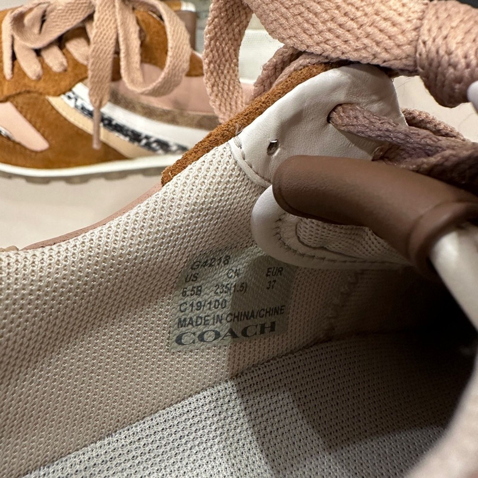 Coach Coach C118 Leather Patchwork Runner Sneakers Size US 6.5 / IT 36.5 - 9 Thumbnail