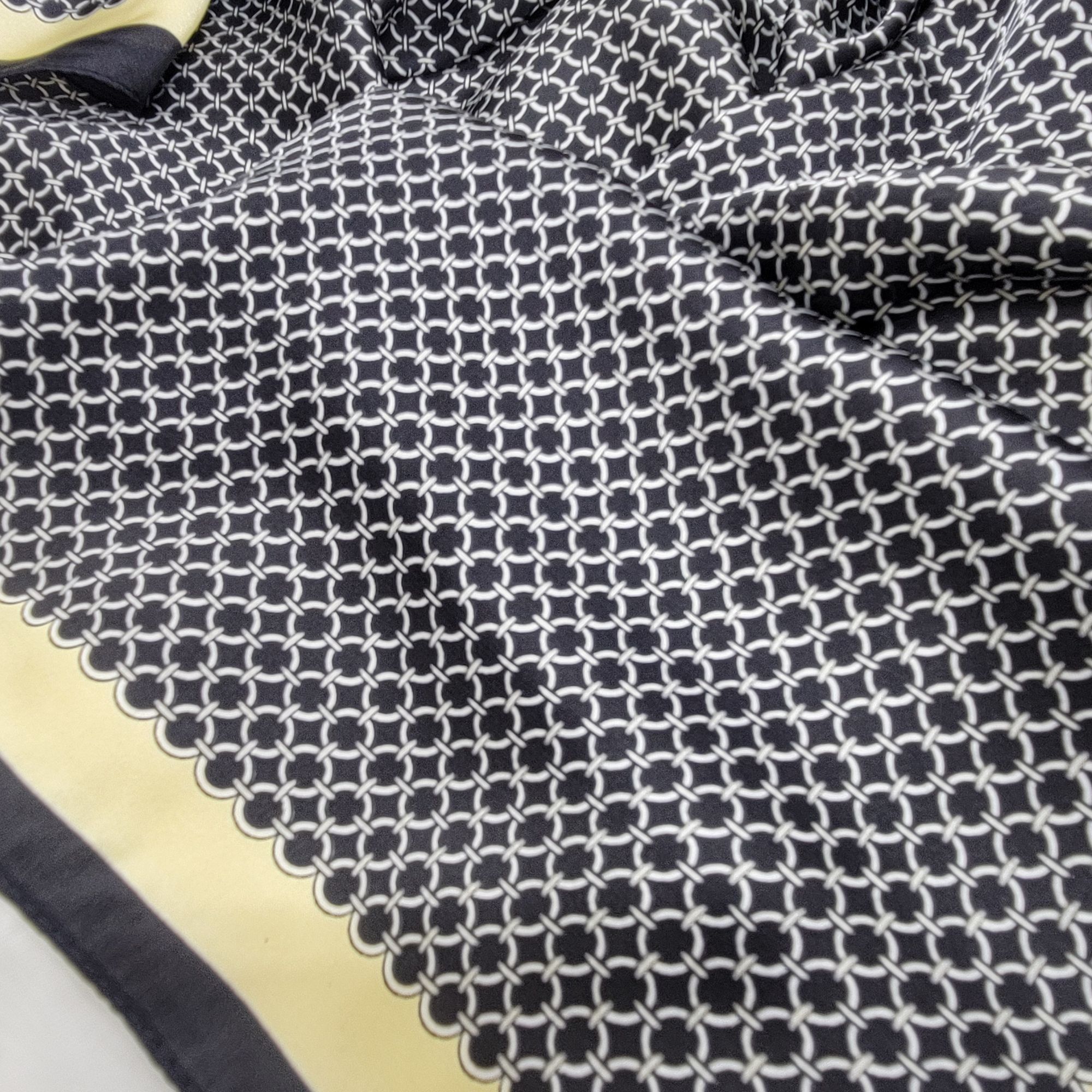Other ❤️Silky Square Scarf Black Gold Geometric Chain Print Vintag Size ONE SIZE - 5 Thumbnail