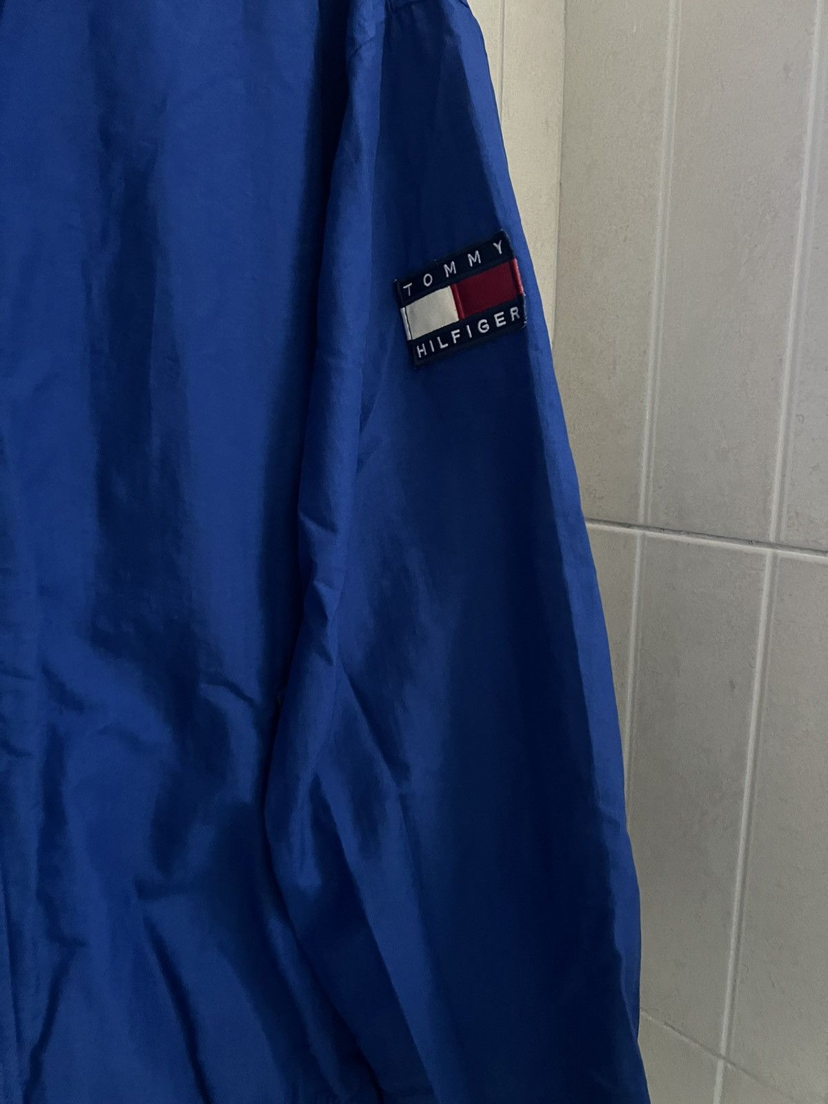 Tommy Hilfiger VINTAGE TOMMY HILFIGER NYLON WINDBREAKER BLUE JACKET Size US XL / EU 56 / 4 - 5 Thumbnail