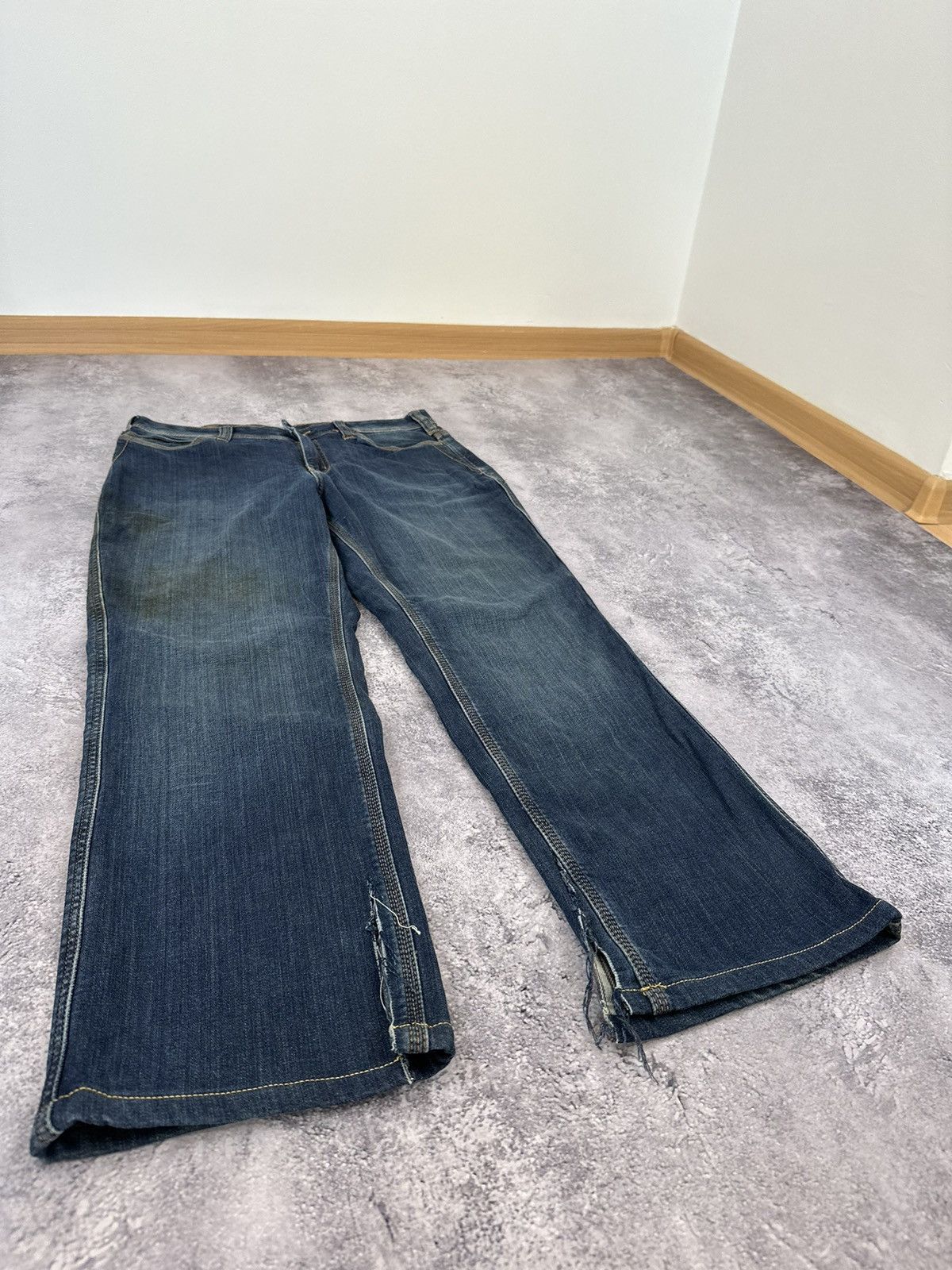 Carhartt Vintage Carhartt USA Distressed Flared Bootcut Opium Jeans Size 28" / US 6 / IT 42 - 8 Thumbnail
