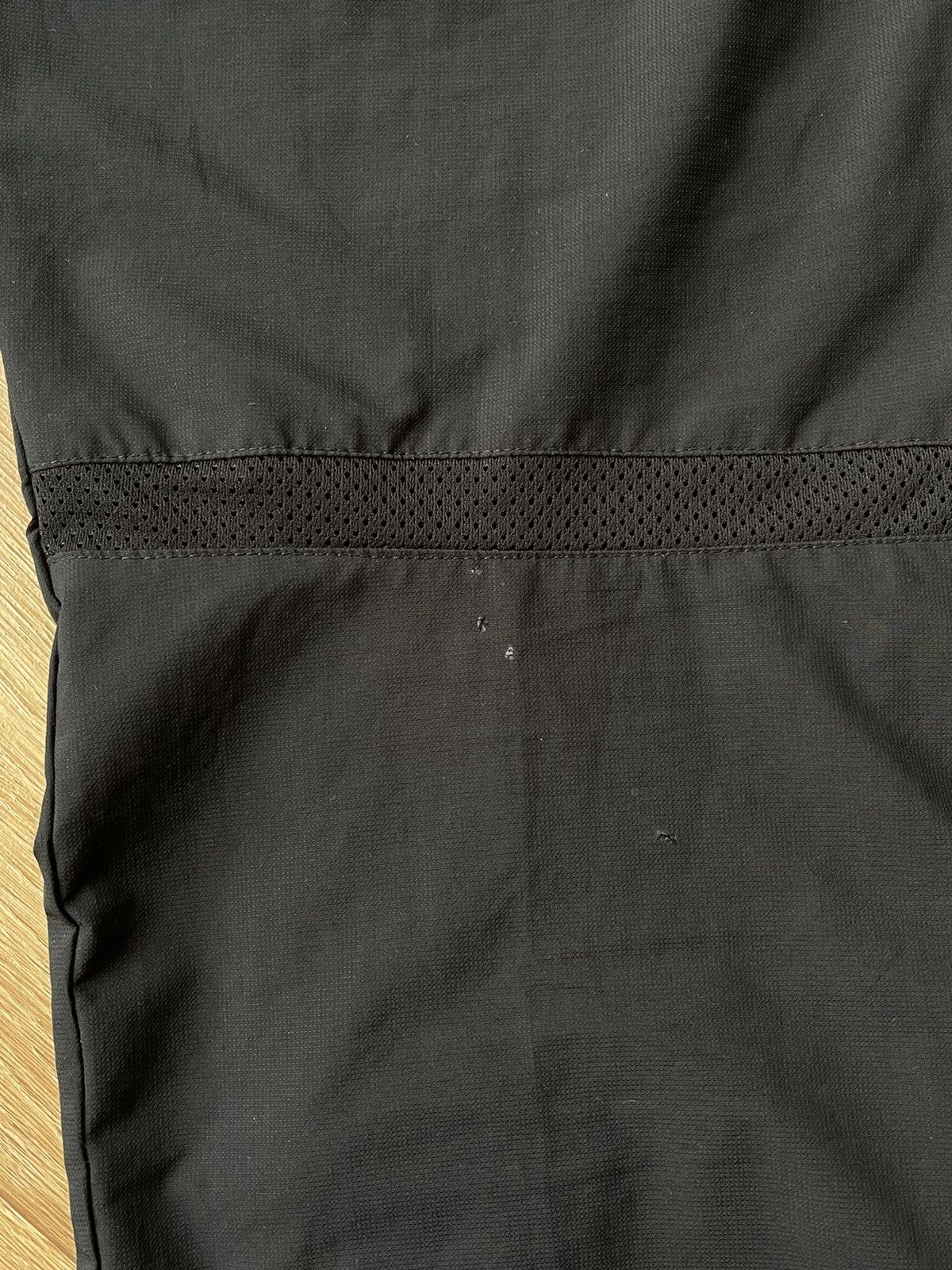 Nike Vintage Nike Air Logo Baggy Parachute Track Pants Size S Size US 34 / EU 50 - 23 Thumbnail