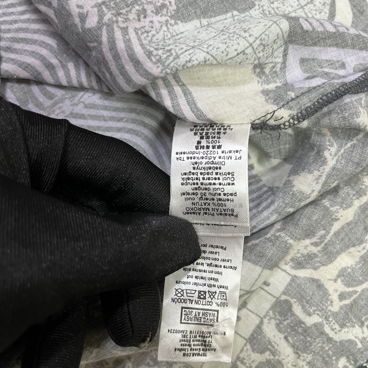 Topman Hawaiian Graphic Allover Print Shirt Size US S / EU 44-46 / 1 - 6 Thumbnail