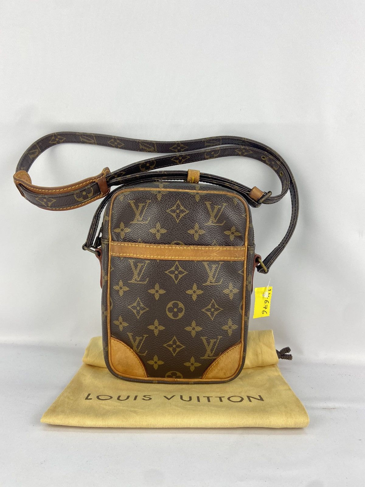Louis Vuitton Aithentic Louis Vuitton monogram Danube crossbody Size ONE SIZE - 1 Thumbnail